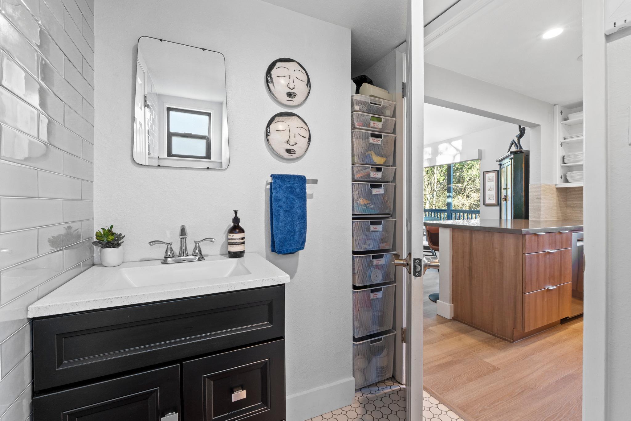 2200 Homedale Dr # B, Austin, TX 78704