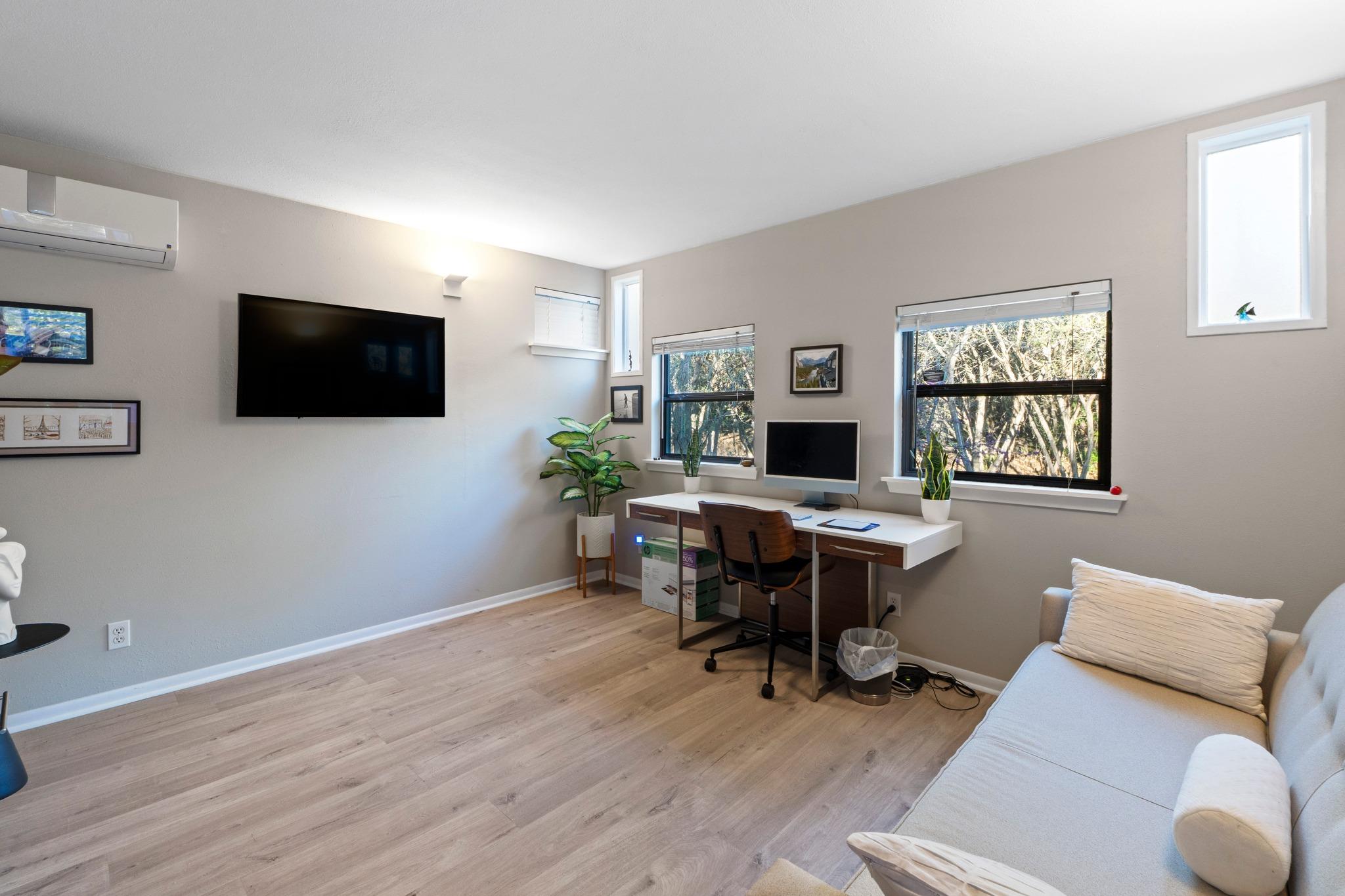 2200 Homedale Dr # B, Austin, TX 78704