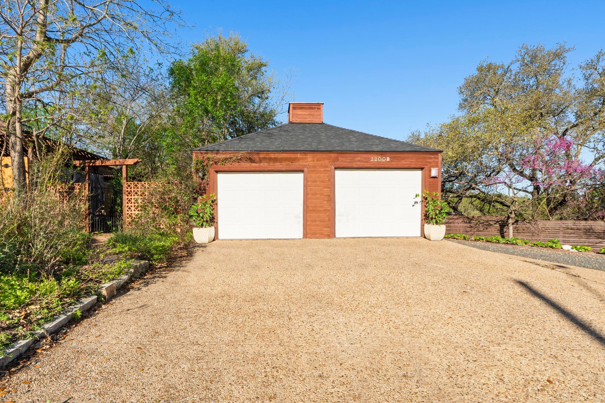 2200 Homedale Dr # B, Austin, TX 78704