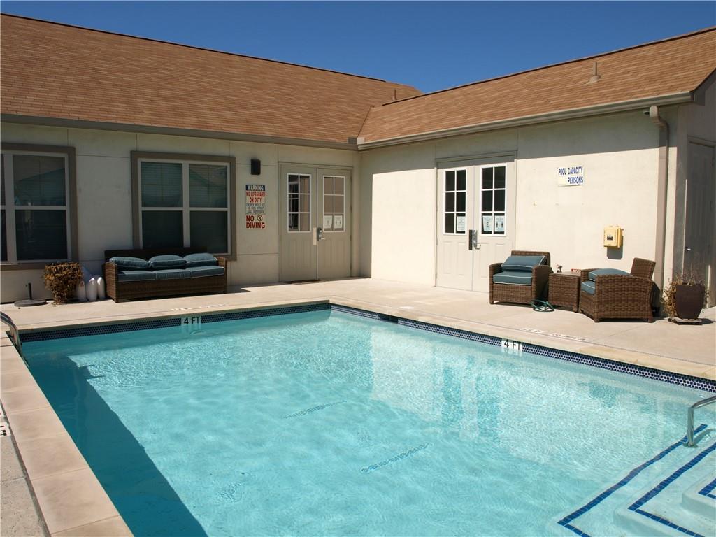 2400 Louis Henna Blvd # 305, Round Rock, TX 78664