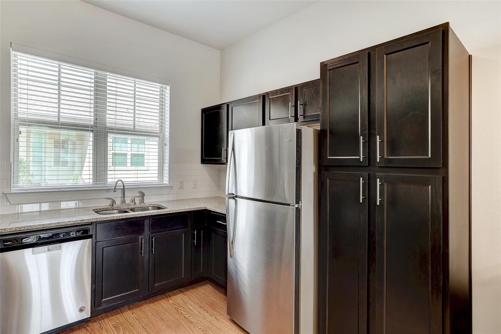 2400 Louis Henna Blvd # 305, Round Rock, TX 78664