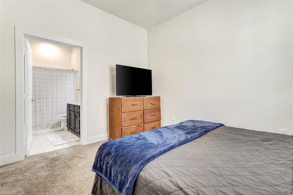 2400 Louis Henna Blvd # 305, Round Rock, TX 78664