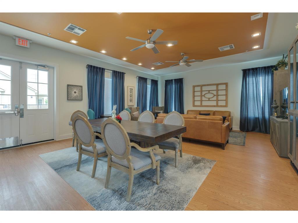 2400 Louis Henna Blvd # 305, Round Rock, TX 78664