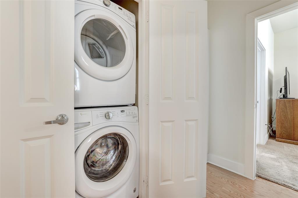 2400 Louis Henna Blvd # 305, Round Rock, TX 78664