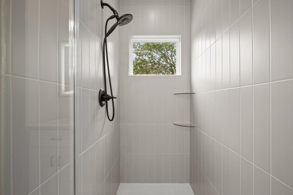 5305 Ledesma Rd # 4, Austin, TX 78721