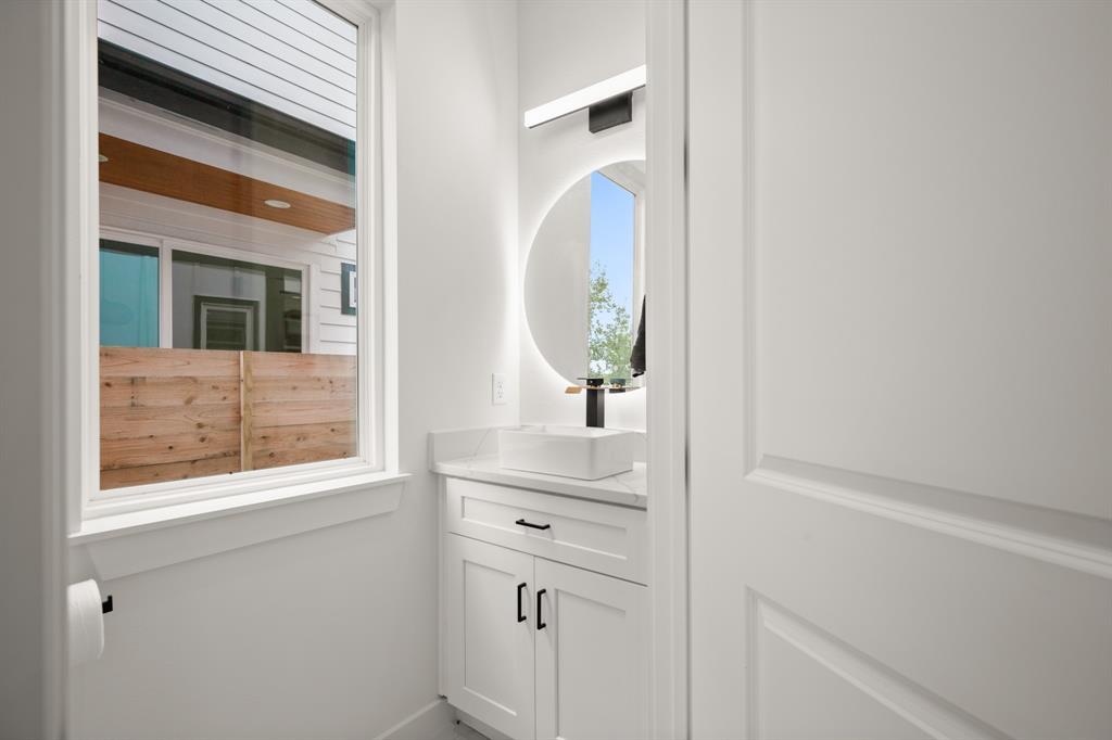 5305 Ledesma Rd # 4, Austin, TX 78721