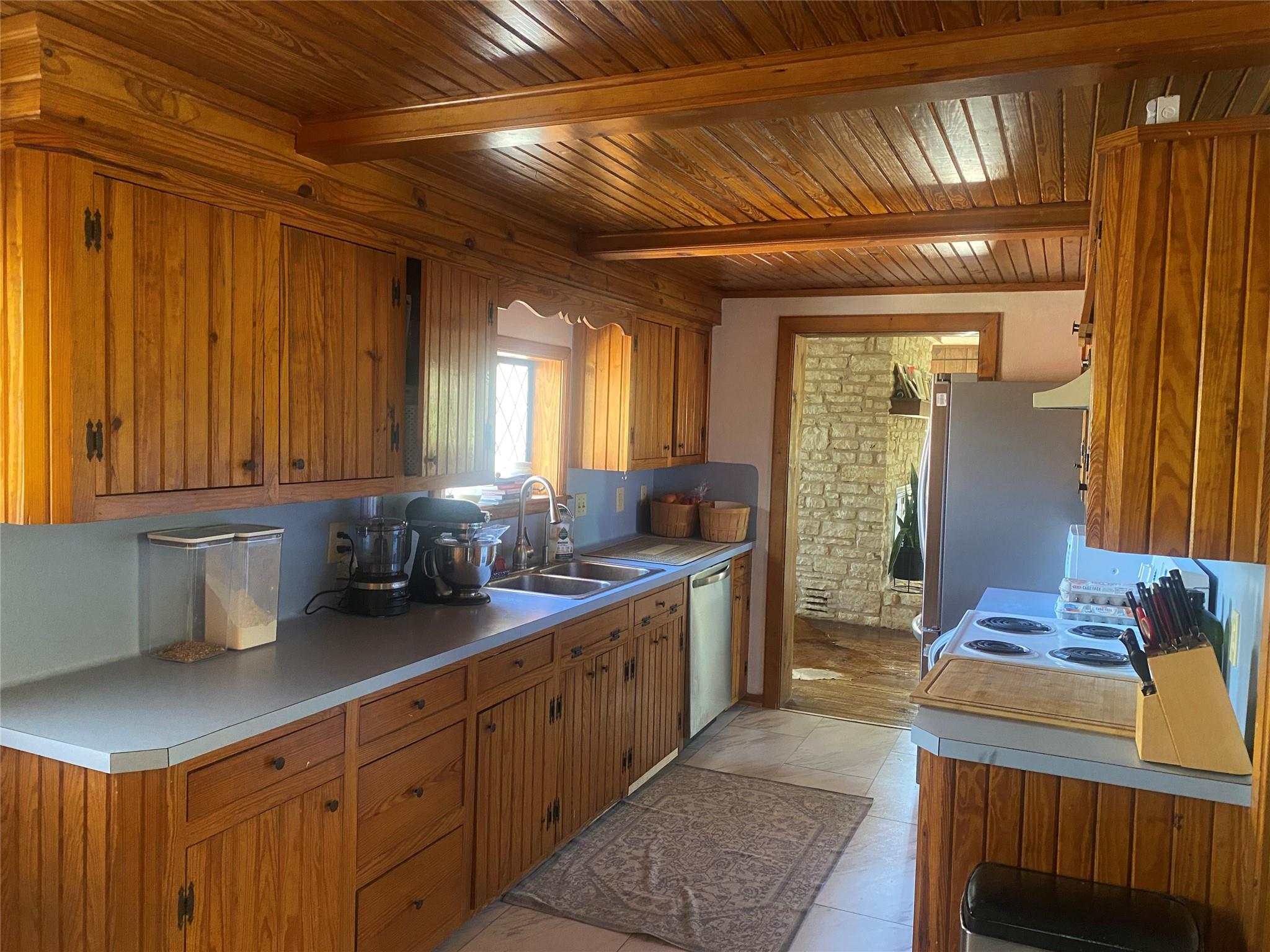 111 Sierra Loma, Wimberley, TX 78676