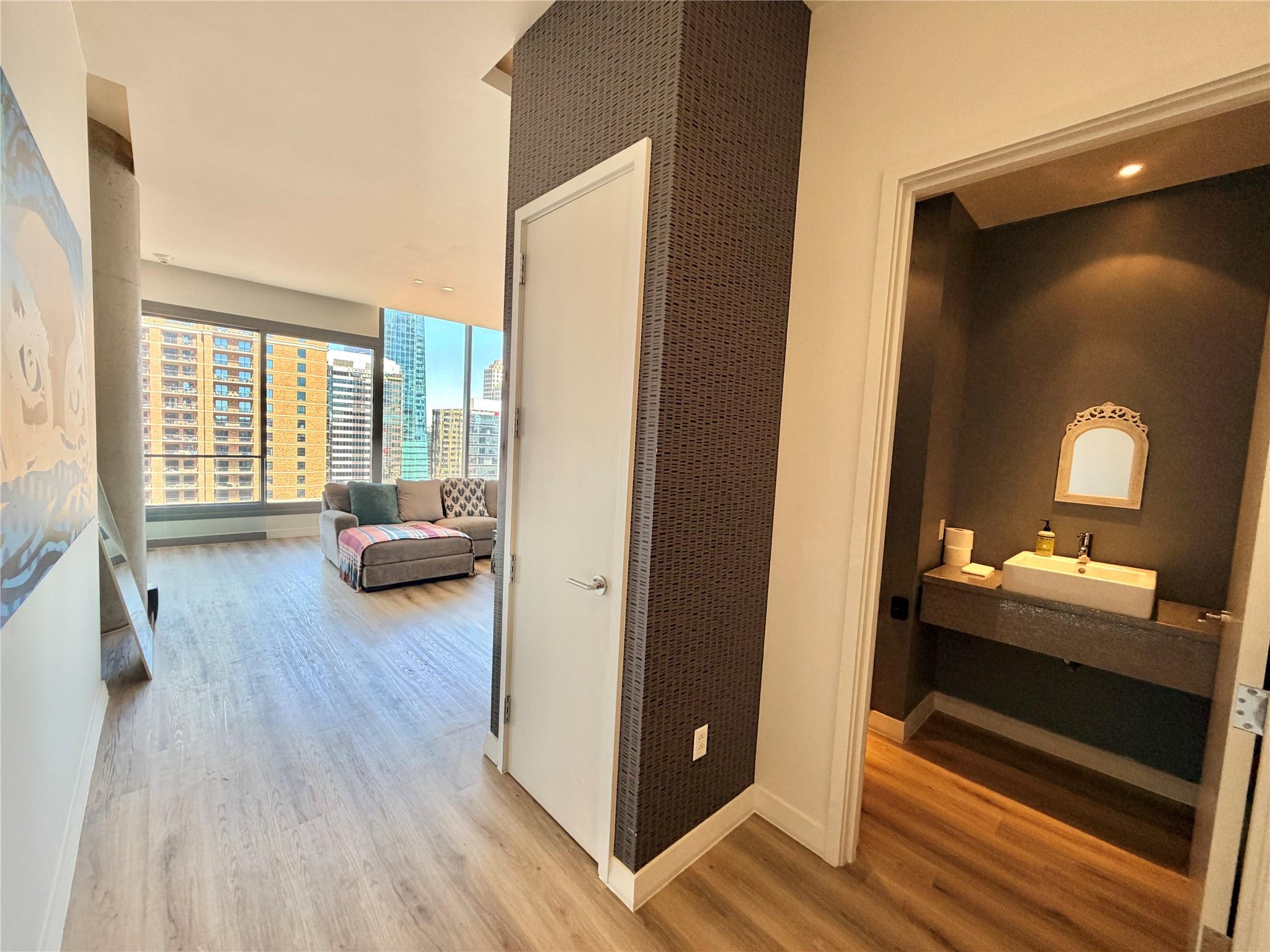 210 Lavaca St # 1912, Austin, TX 78701