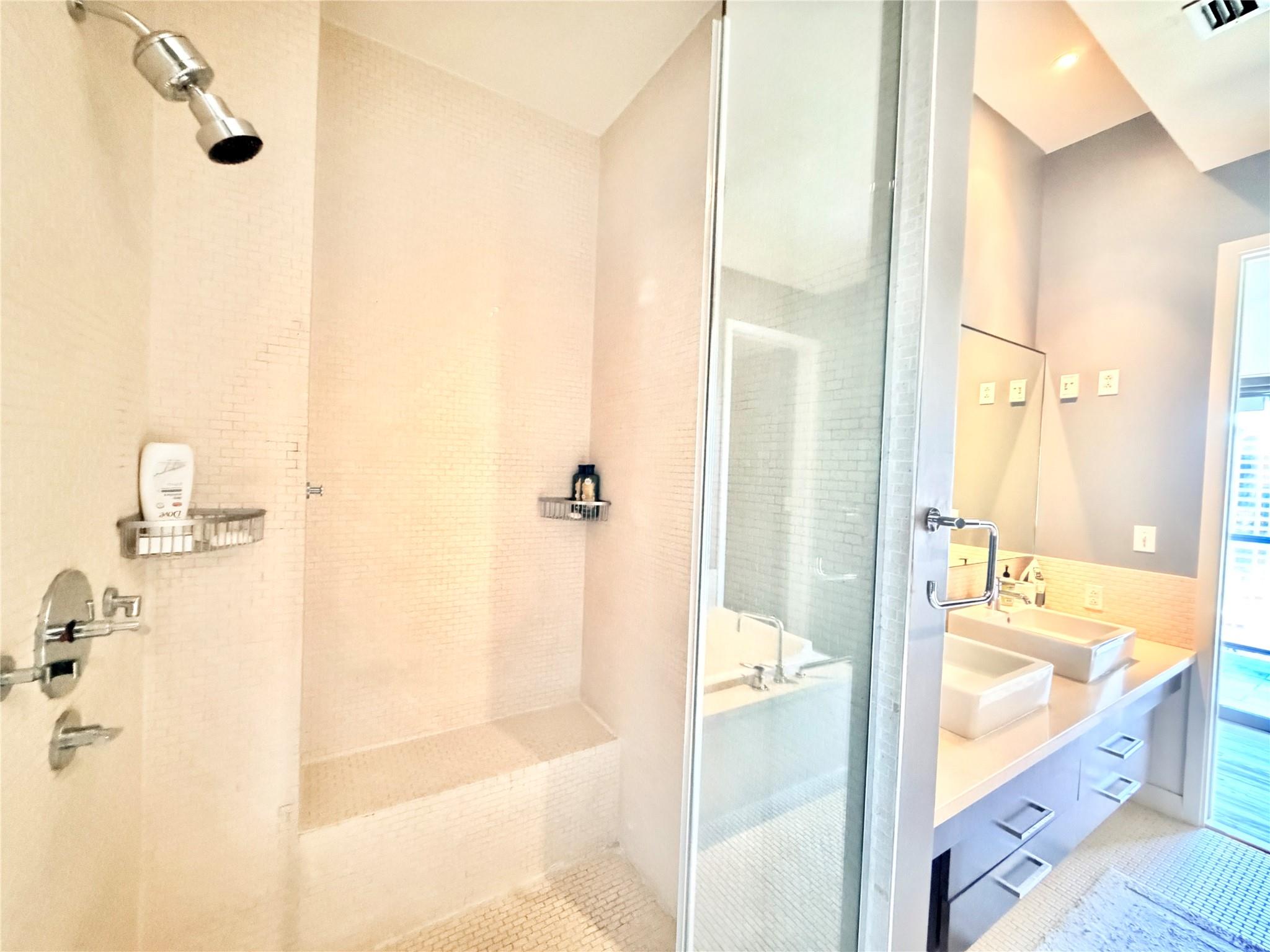 210 Lavaca St # 1912, Austin, TX 78701