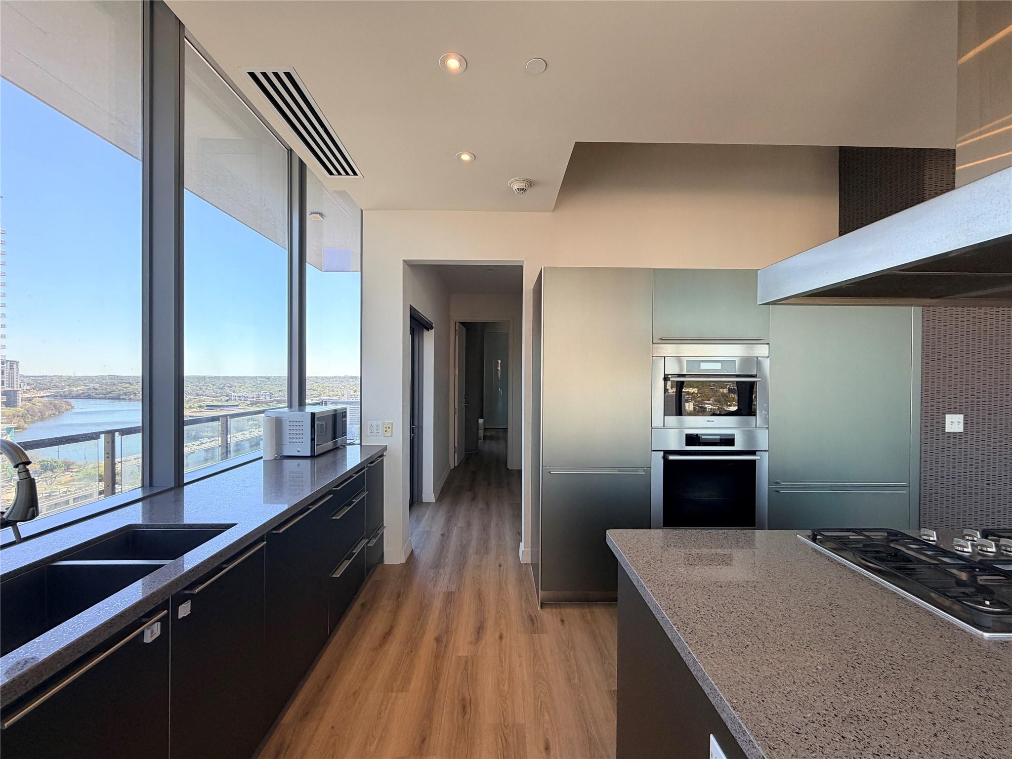 210 Lavaca St # 1912, Austin, TX 78701