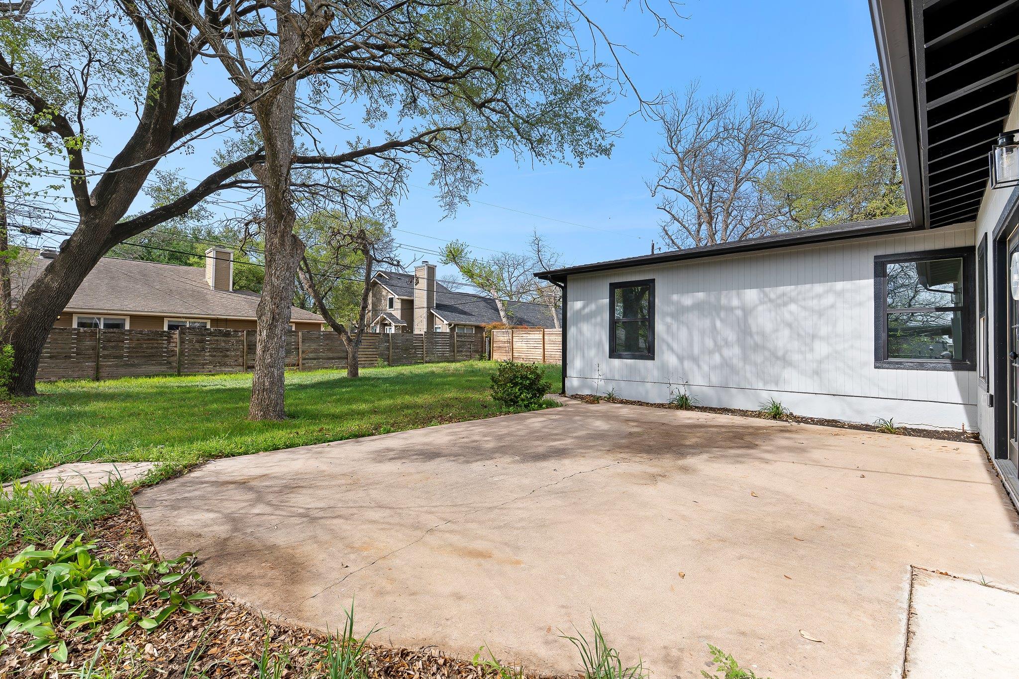 1307 Yorkshire Dr, Austin, TX 78723