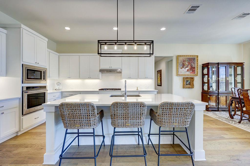 319 Buffalo Trl, Liberty Hill, TX 78642