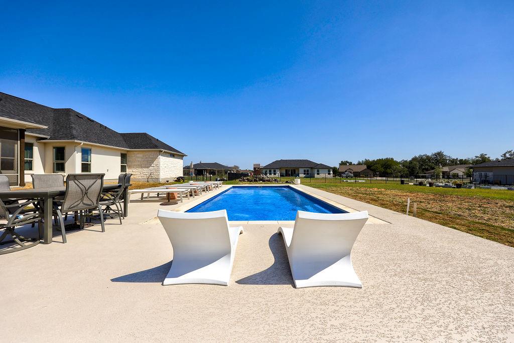 319 Buffalo Trl, Liberty Hill, TX 78642