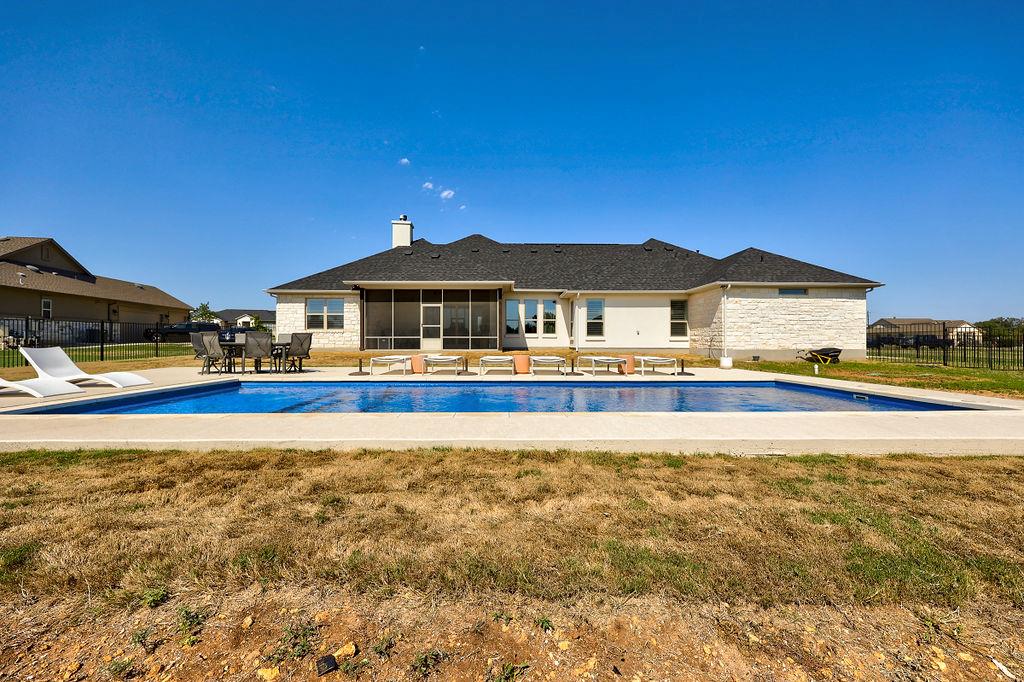 319 Buffalo Trl, Liberty Hill, TX 78642
