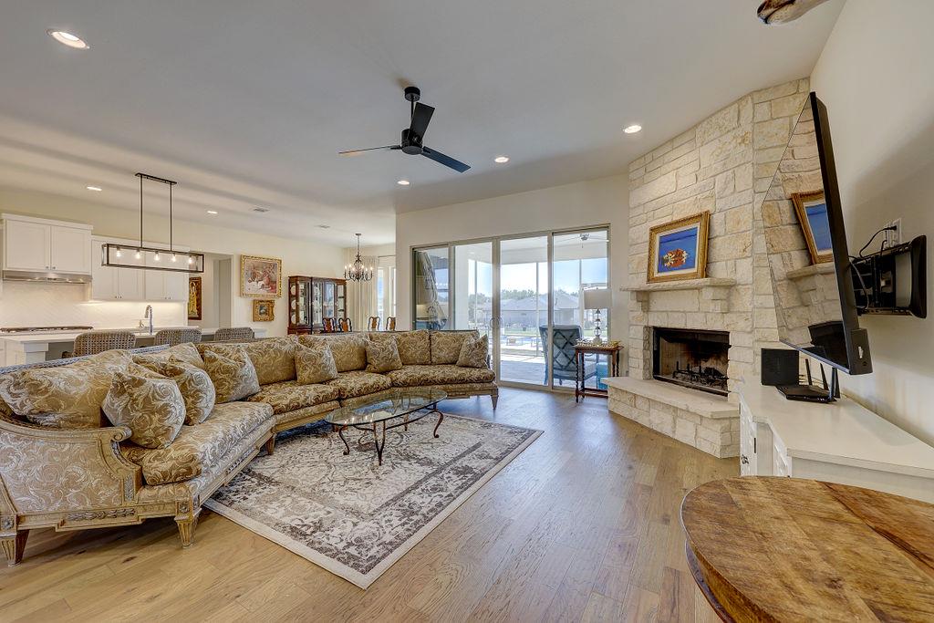 319 Buffalo Trl, Liberty Hill, TX 78642