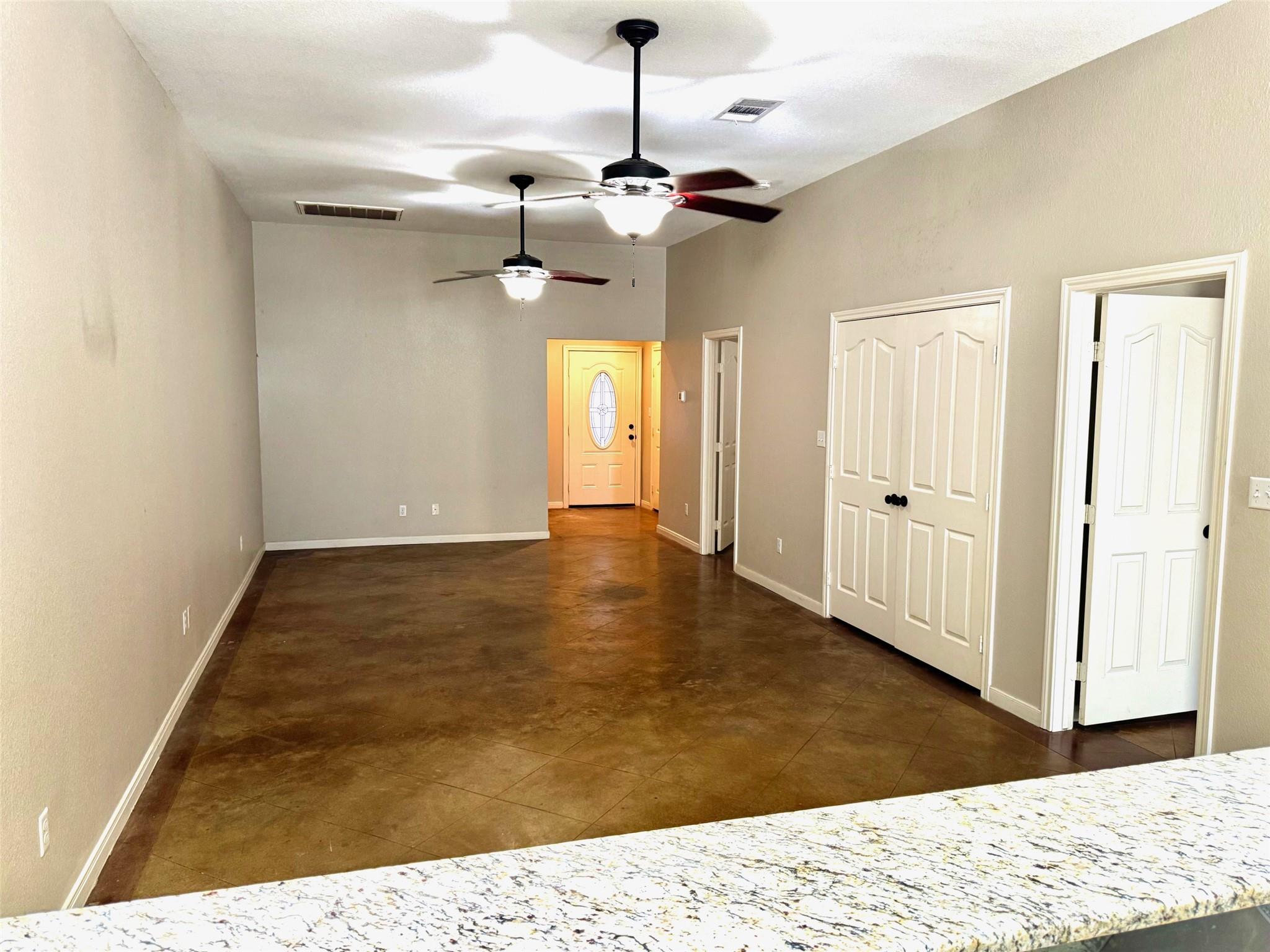 312 Main St, Smithville, TX 78957