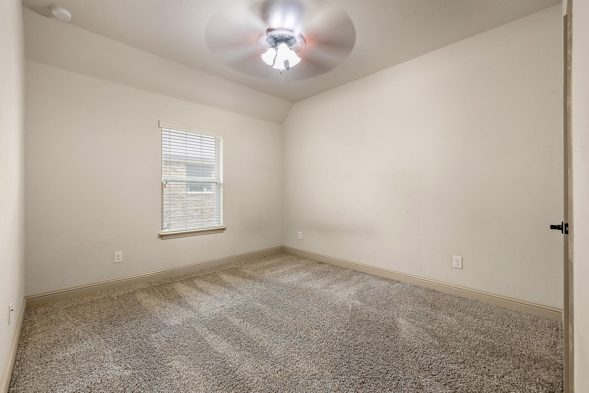 100 Rhinestone Cv, Liberty Hill, TX 78642