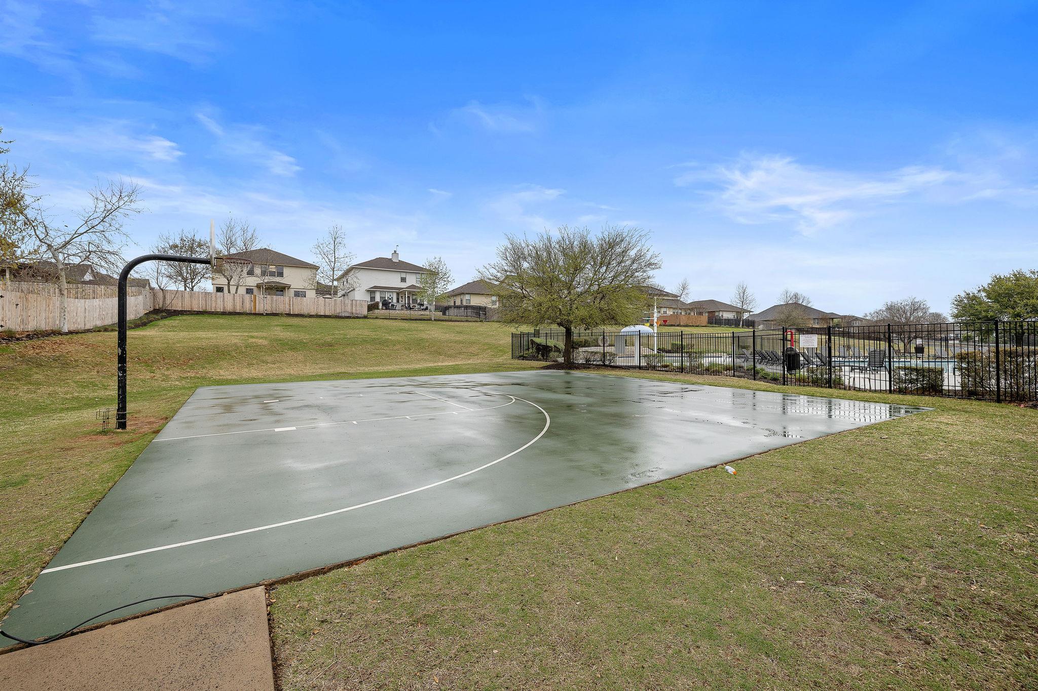 100 Rhinestone Cv, Liberty Hill, TX 78642