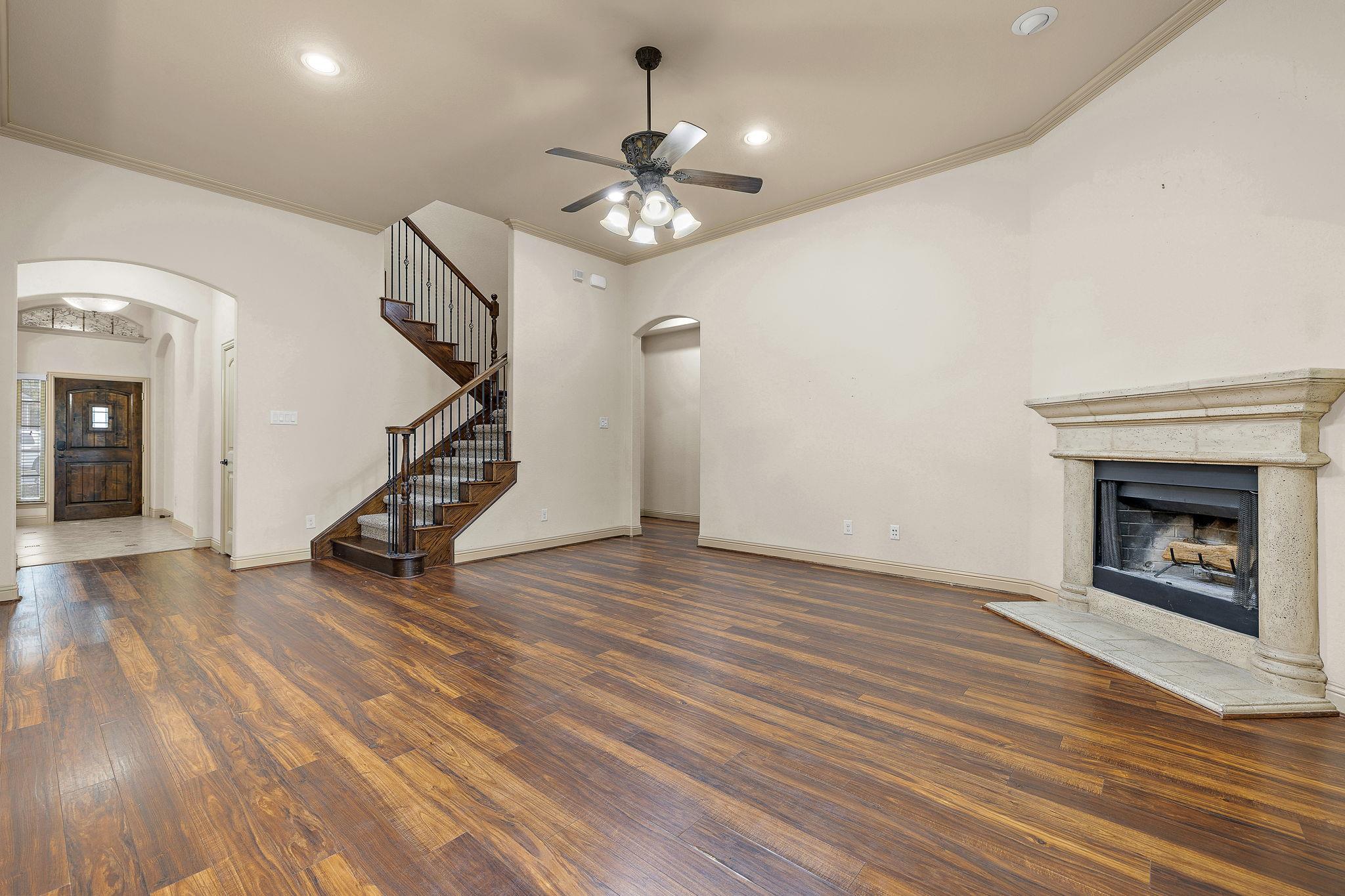 100 Rhinestone Cv, Liberty Hill, TX 78642