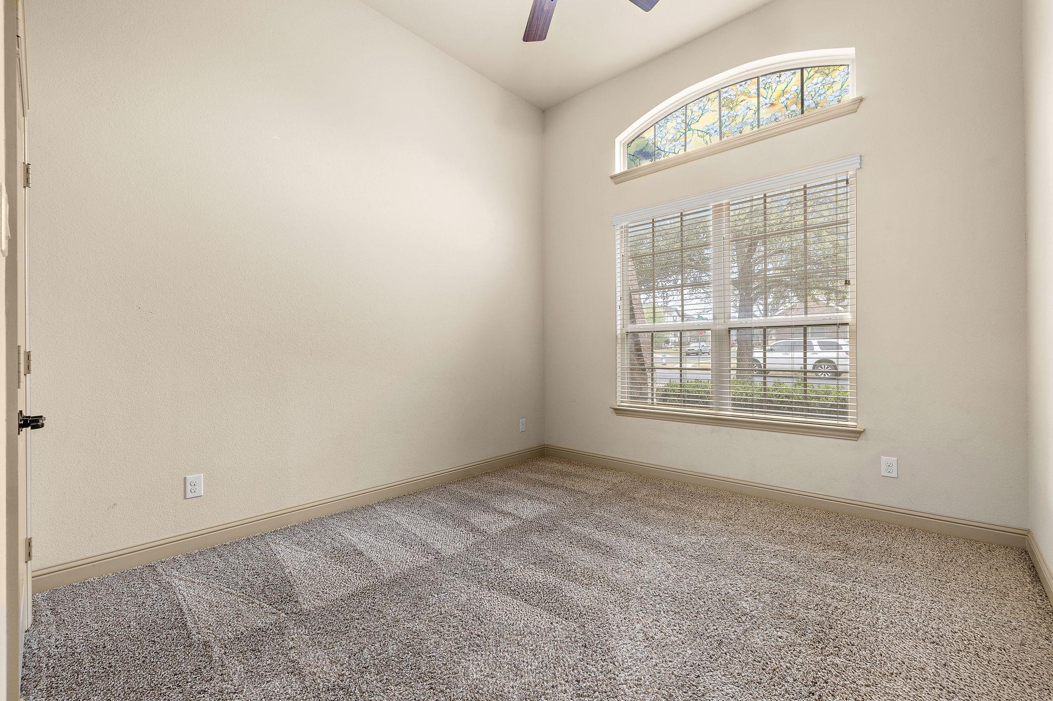 100 Rhinestone Cv, Liberty Hill, TX 78642