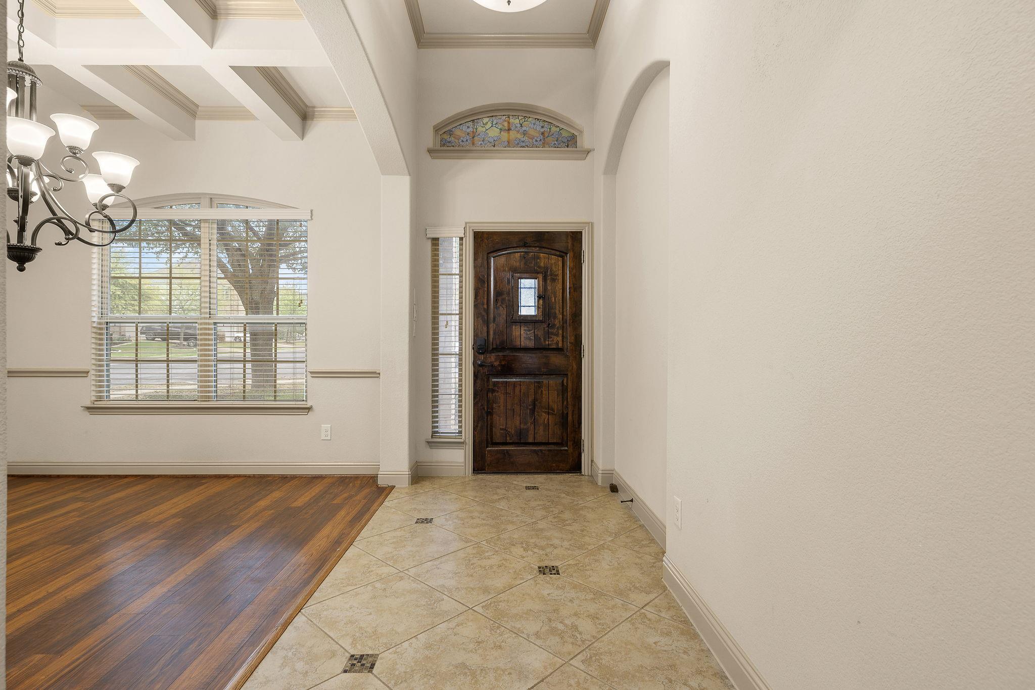 100 Rhinestone Cv, Liberty Hill, TX 78642