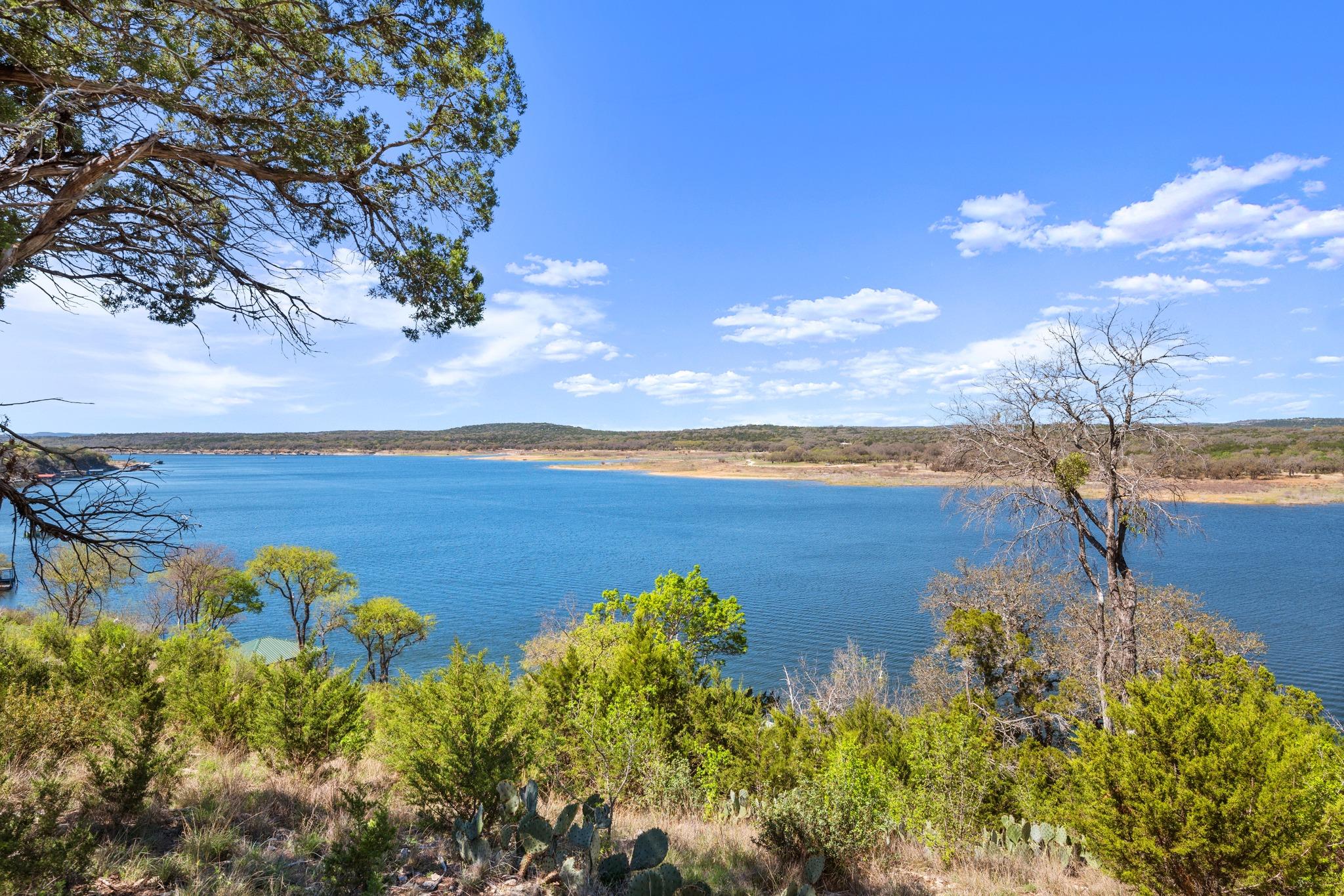 5304 Canyon Oaks Dr, Lago Vista, TX 78645