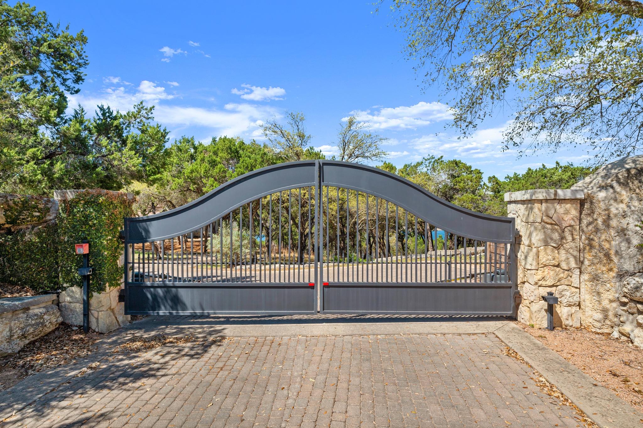 5304 Canyon Oaks Dr, Lago Vista, TX 78645