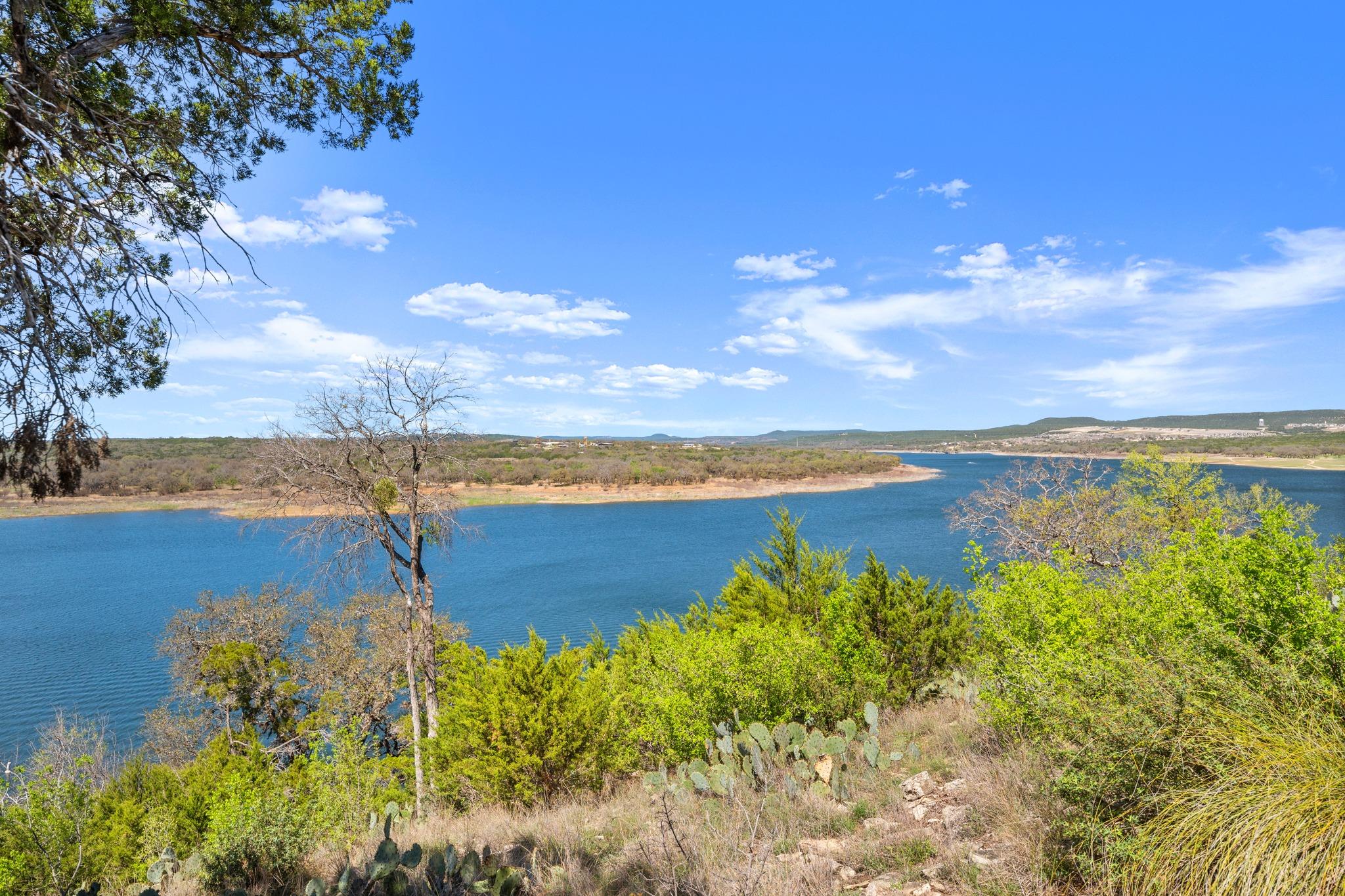 5304 Canyon Oaks Dr, Lago Vista, TX 78645