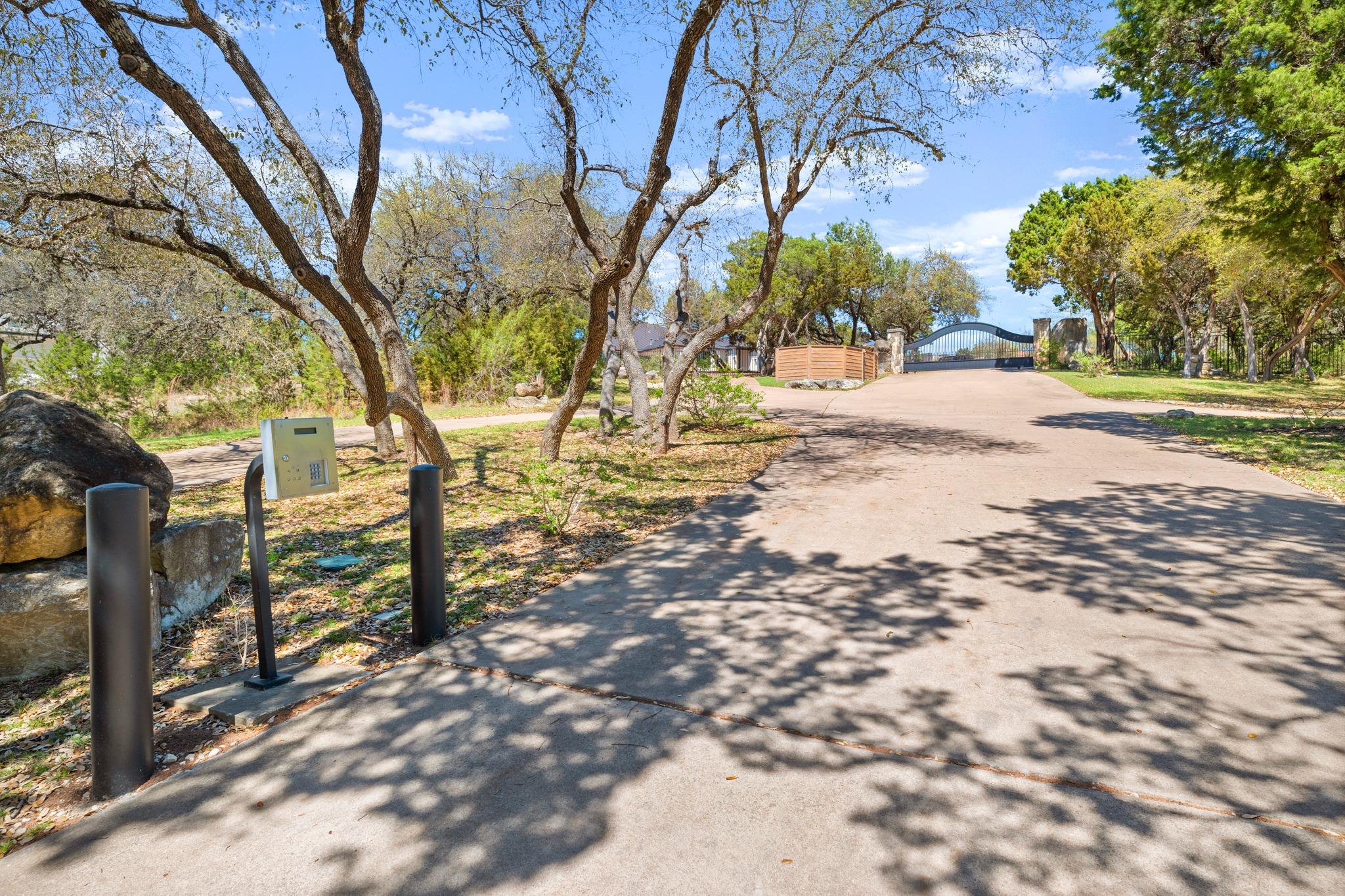 5304 Canyon Oaks Dr, Lago Vista, TX 78645