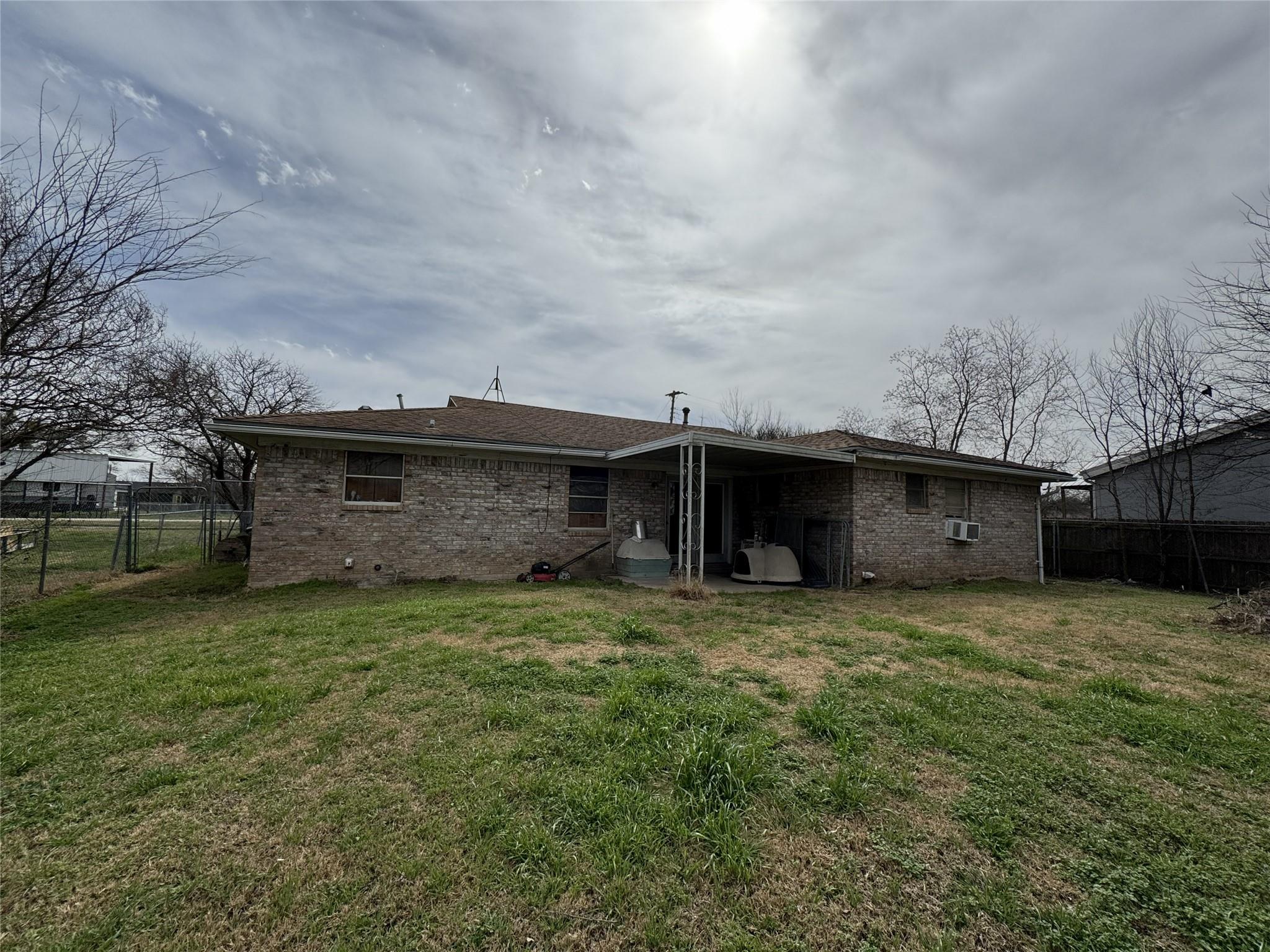 106 N 7th St E, Dawson, TX 76639