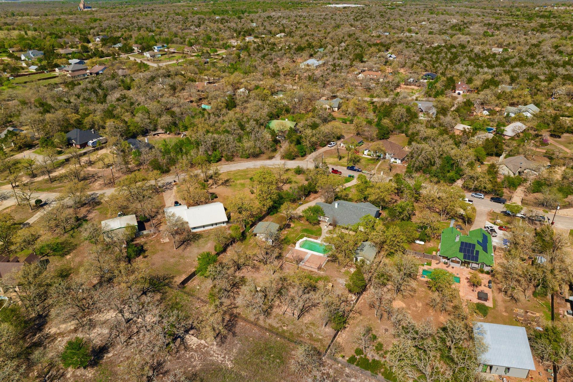 216 WEST OAK Loop, Cedar Creek, TX 78612