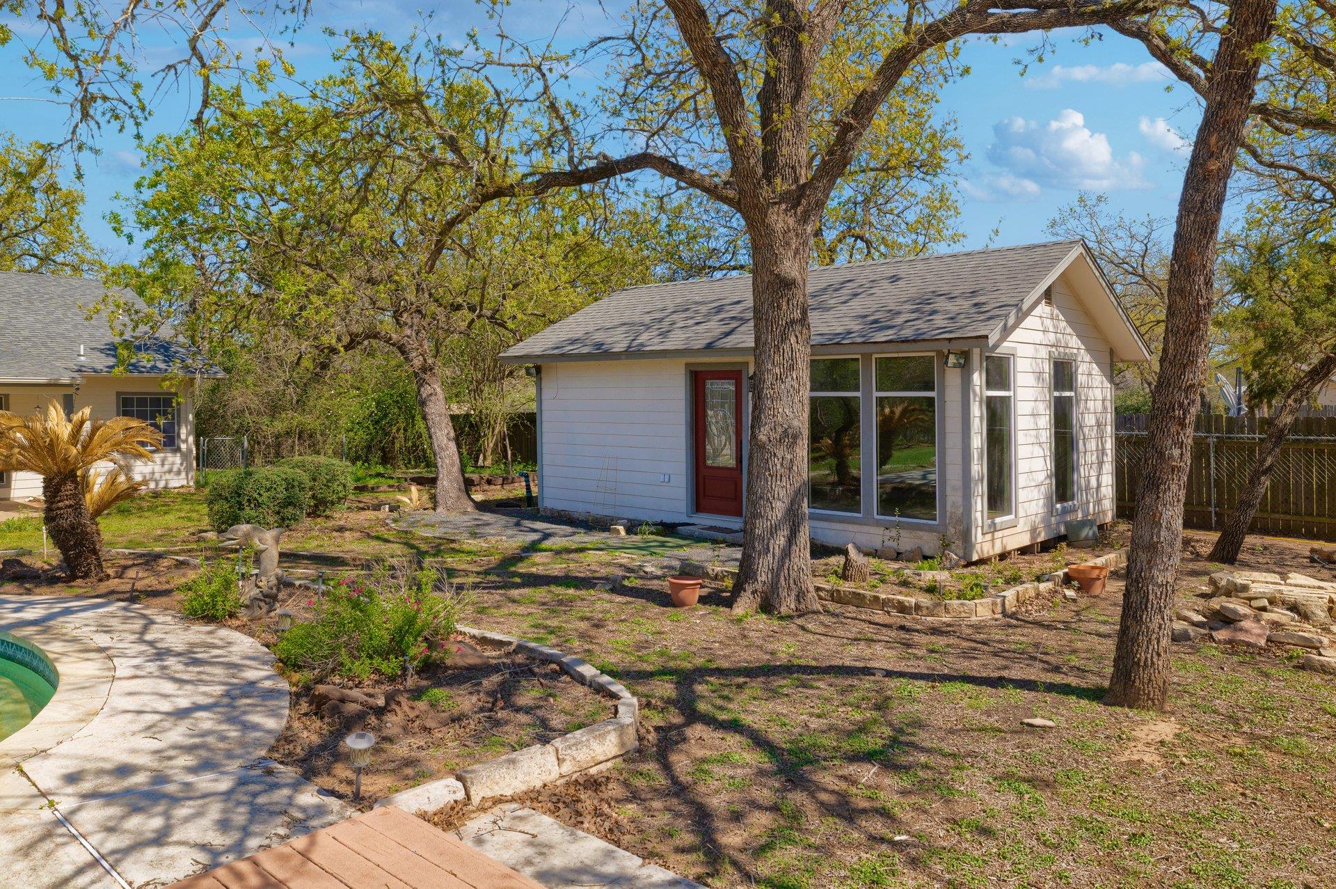 216 WEST OAK Loop, Cedar Creek, TX 78612