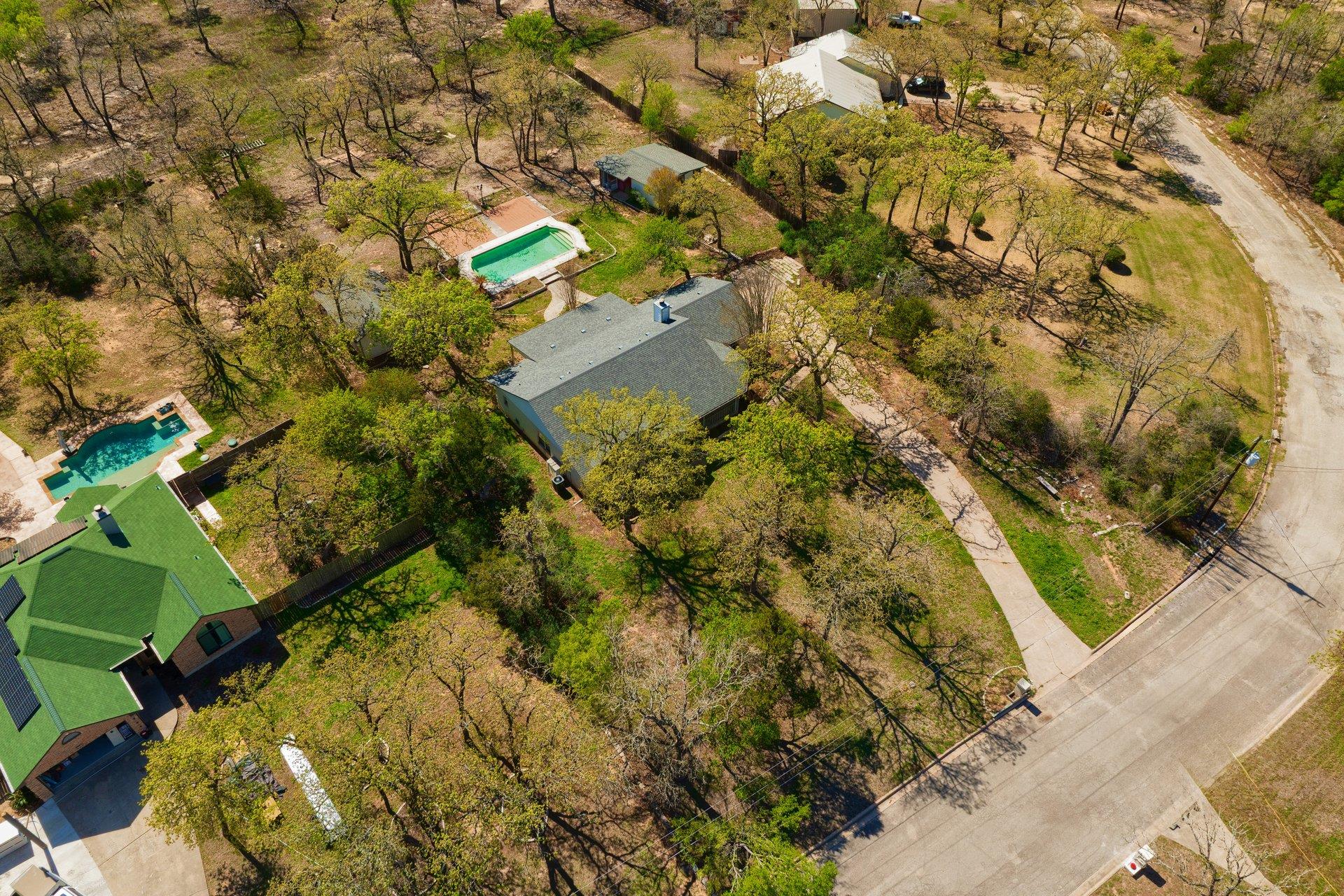216 WEST OAK Loop, Cedar Creek, TX 78612