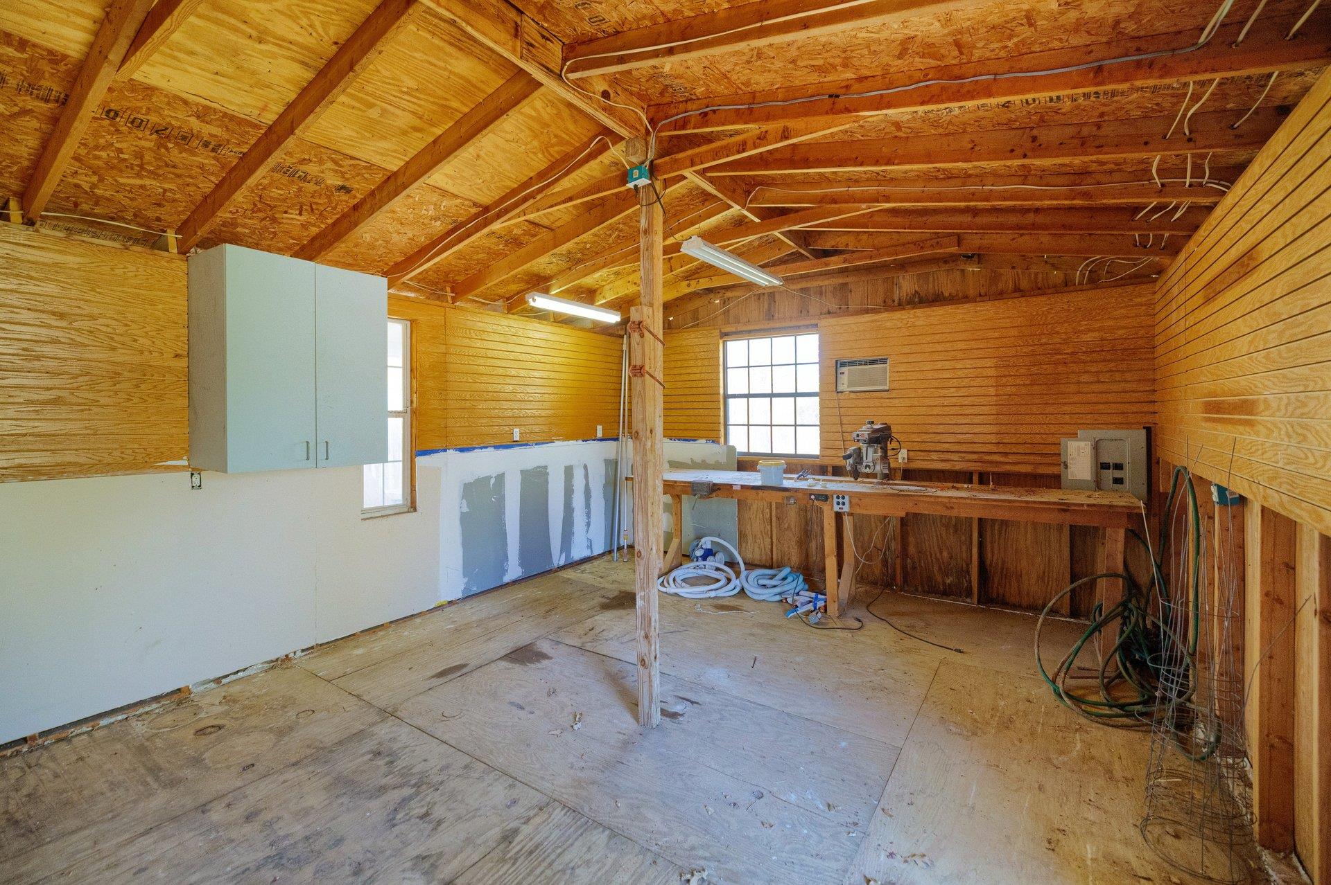 216 WEST OAK Loop, Cedar Creek, TX 78612