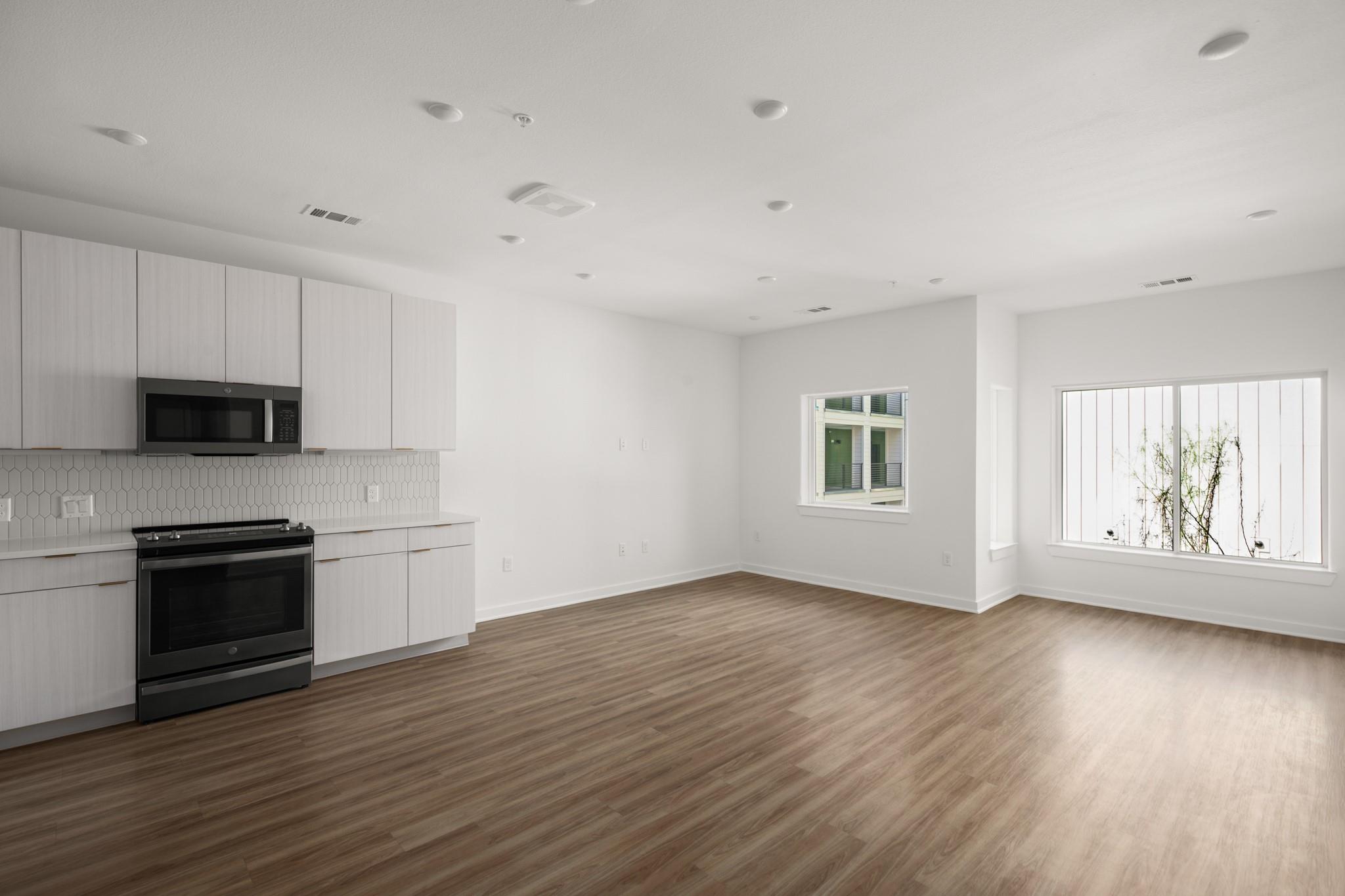 4802 S Congress Ave # 213, Austin, TX 78745