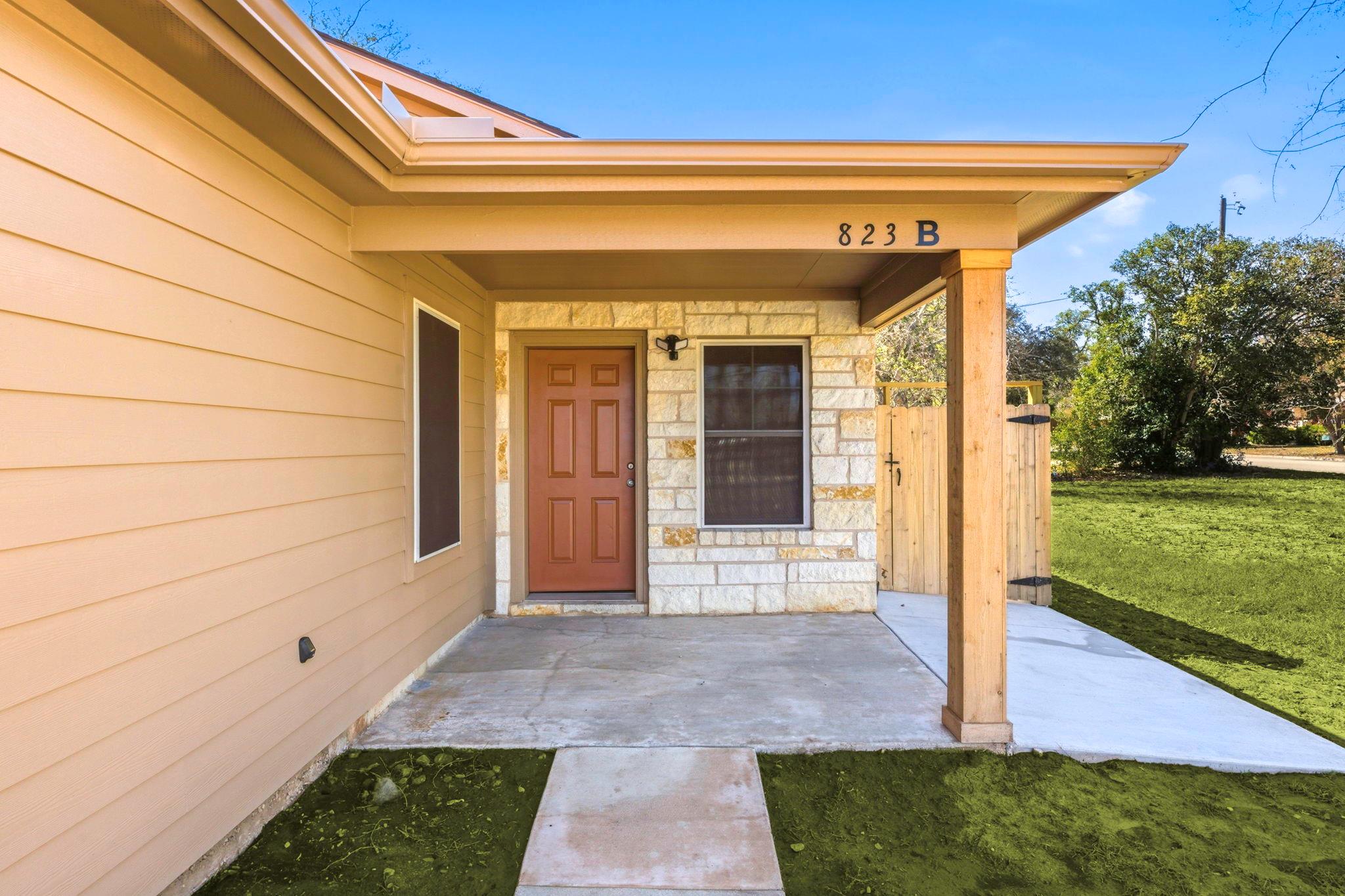 823 N Commerce St # B, Lockhart, TX 78644