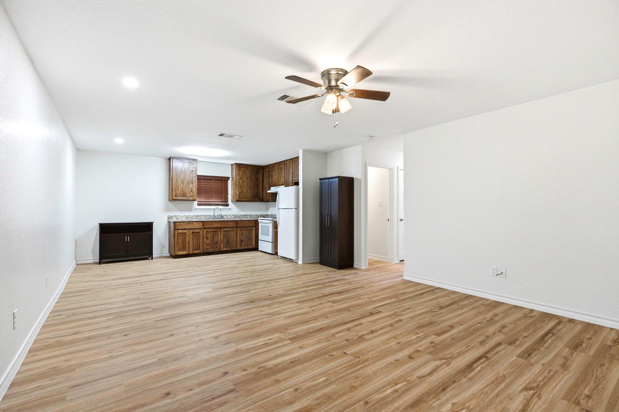 823 N Commerce St # B, Lockhart, TX 78644