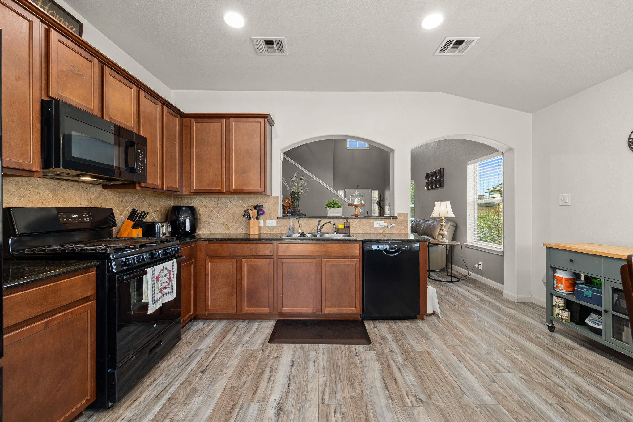 12400 Waterford Run Way, Manor, TX 78653