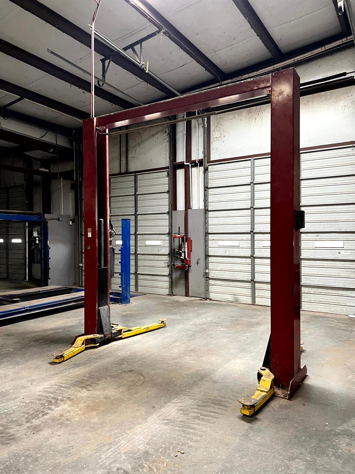 744 Fm 609, La Grange, TX 78945