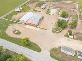 744 Fm 609, La Grange, TX 78945