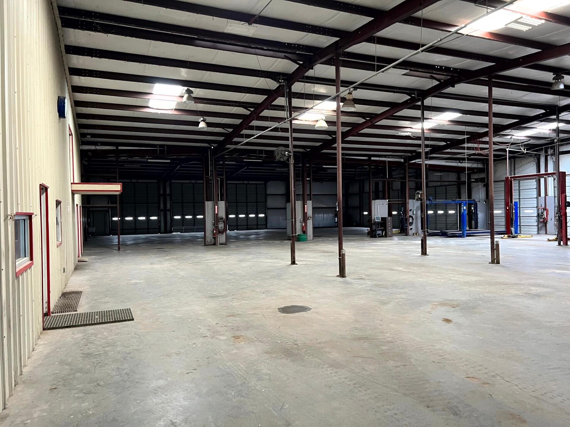 744 Fm 609, La Grange, TX 78945