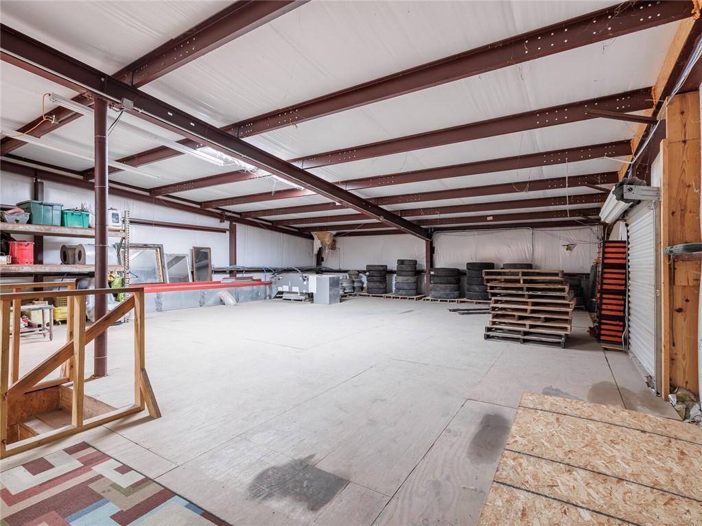 744 Fm 609, La Grange, TX 78945