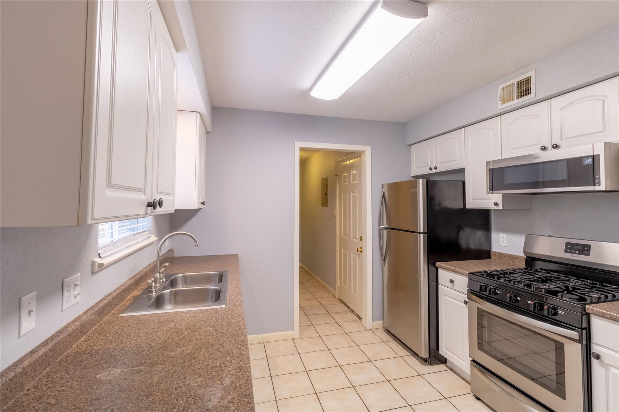 5111 Creekline Dr, Austin, TX 78745