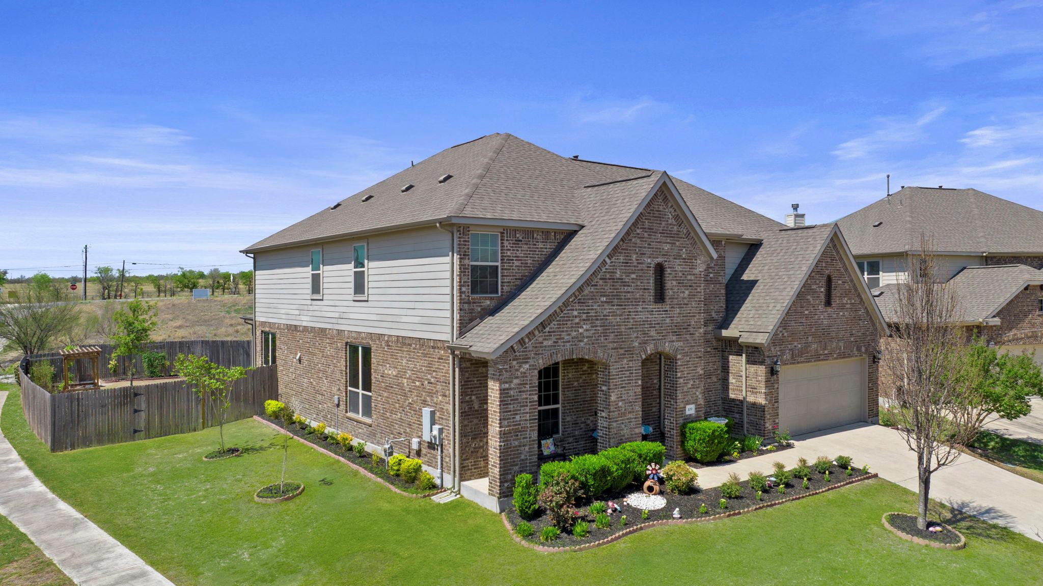 109 Wake Grv, Buda, TX 78610