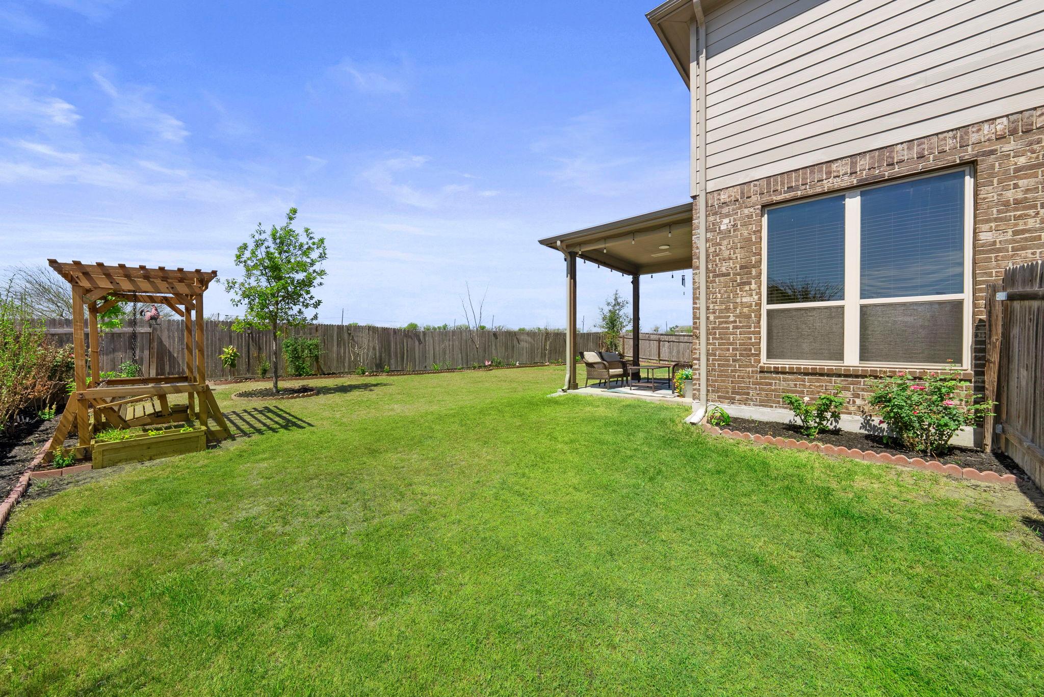 109 Wake Grv, Buda, TX 78610