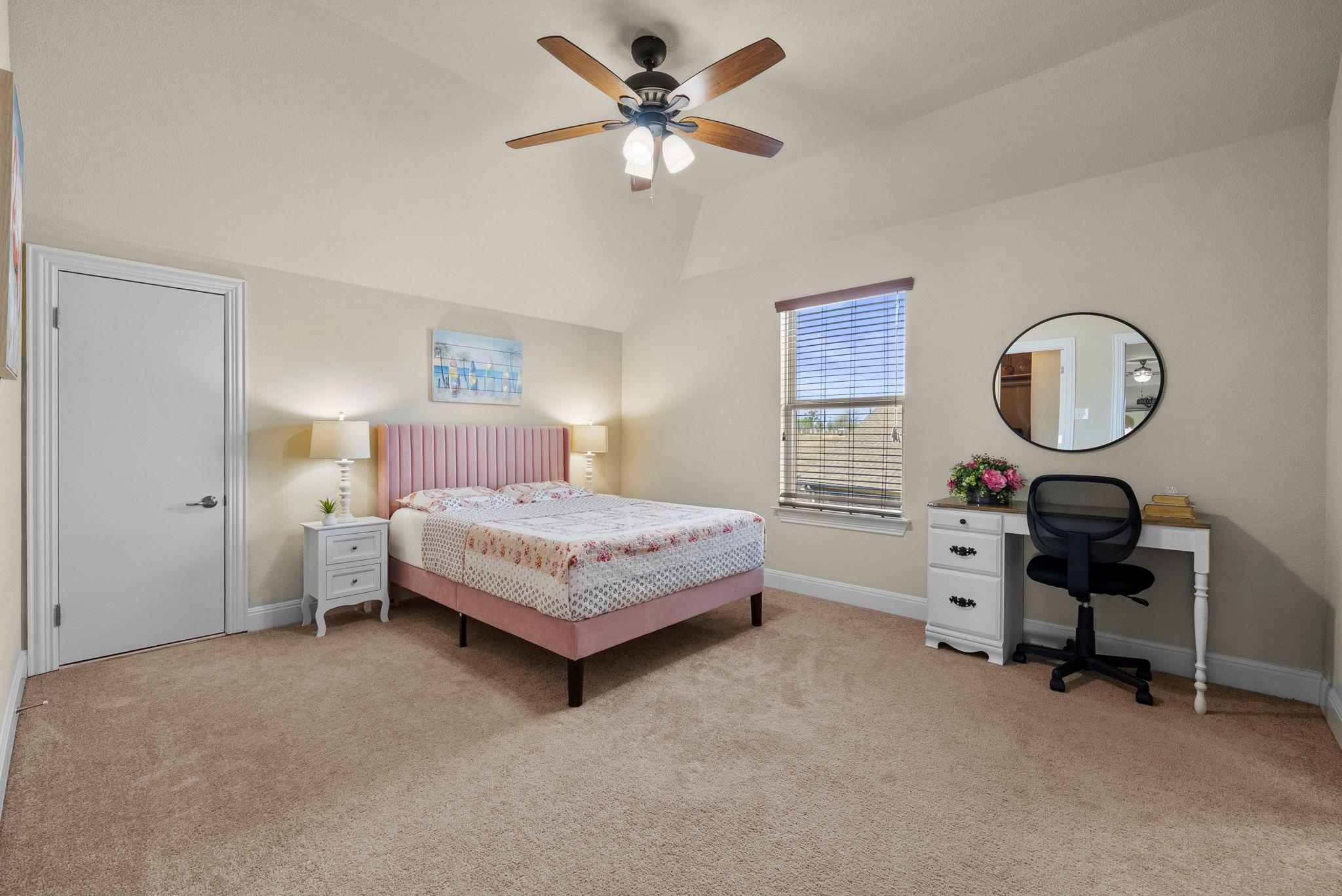 109 Wake Grv, Buda, TX 78610