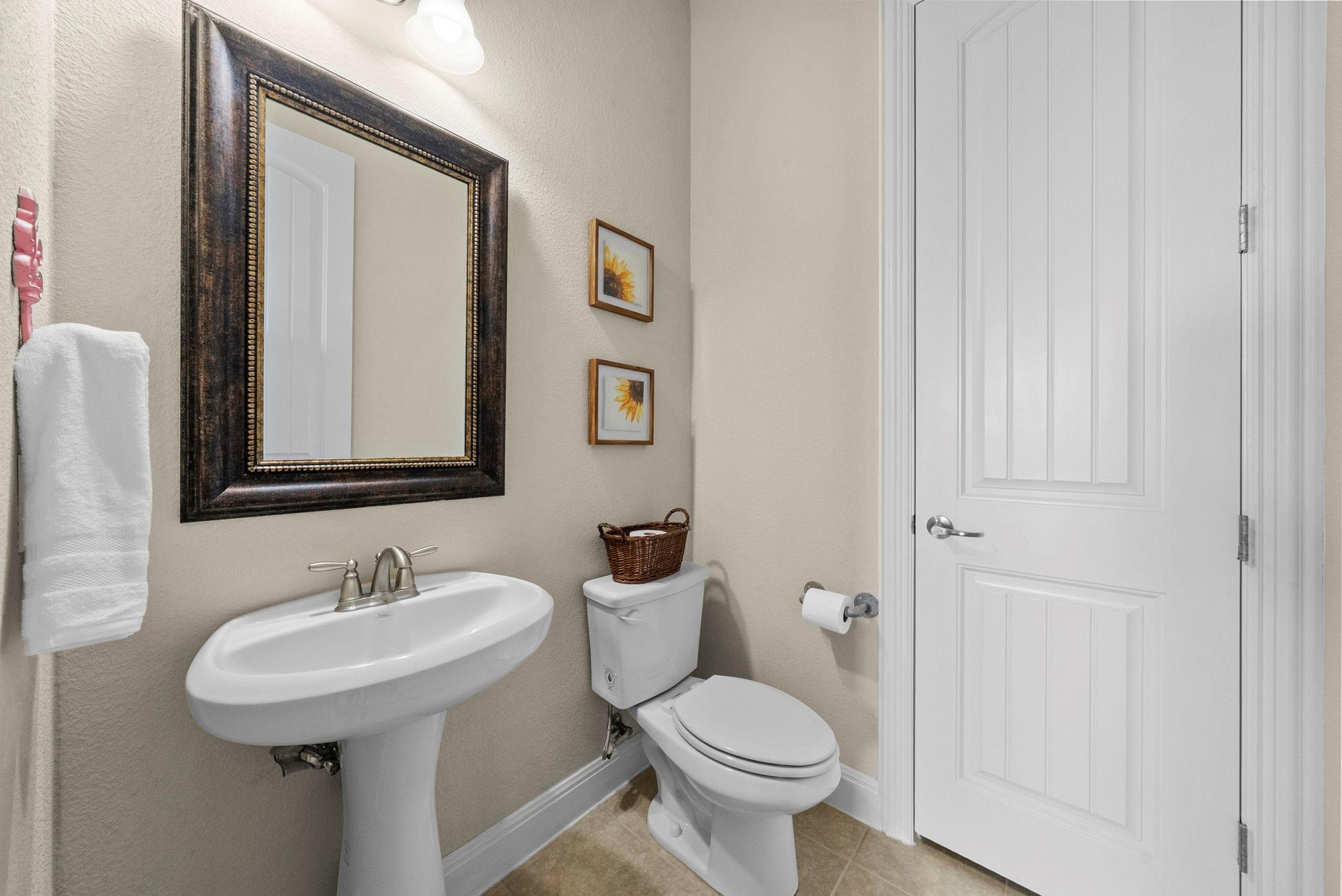 109 Wake Grv, Buda, TX 78610