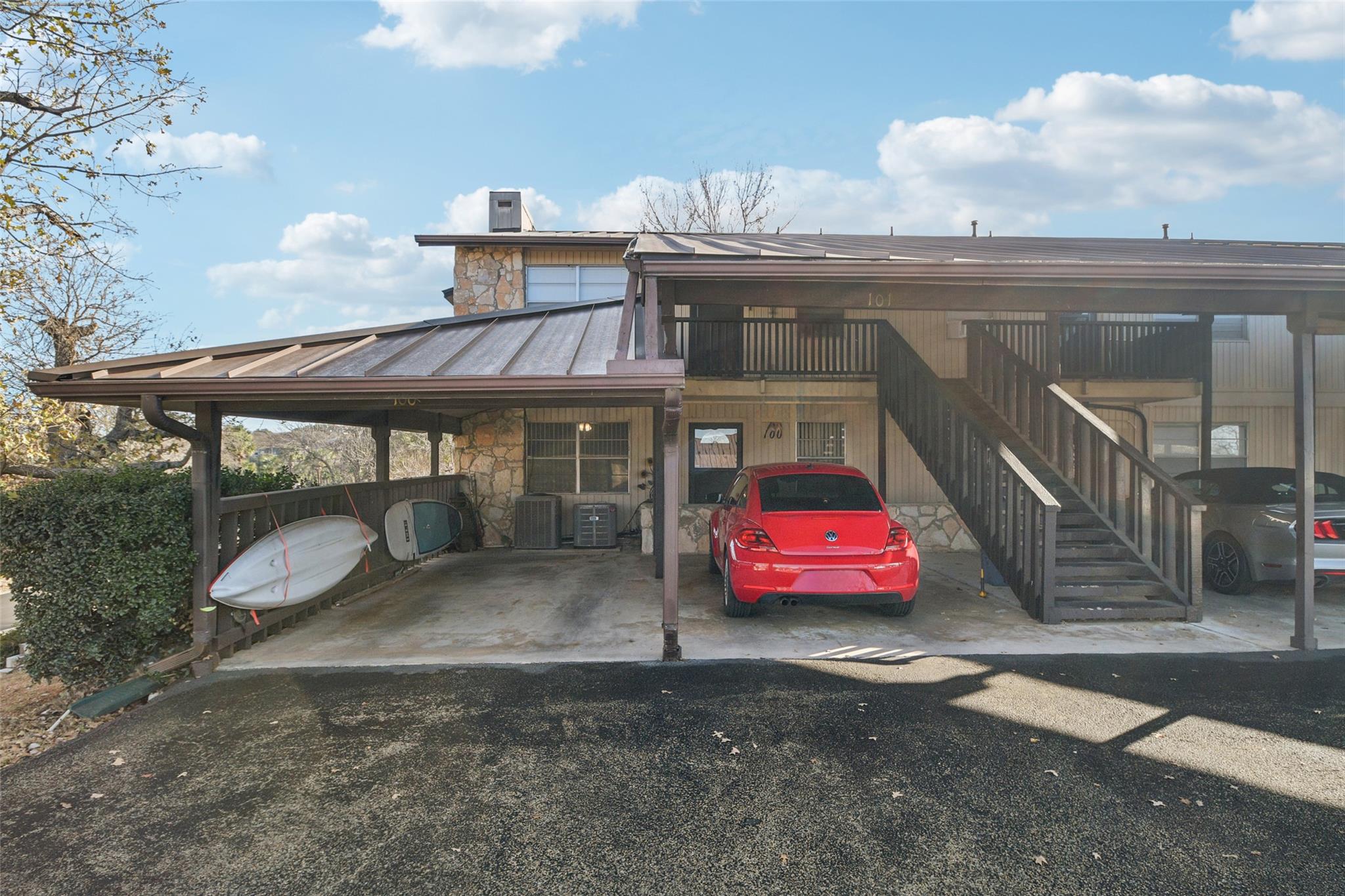 1214 Hi Stirrup # 100, Horseshoe Bay, TX 78657