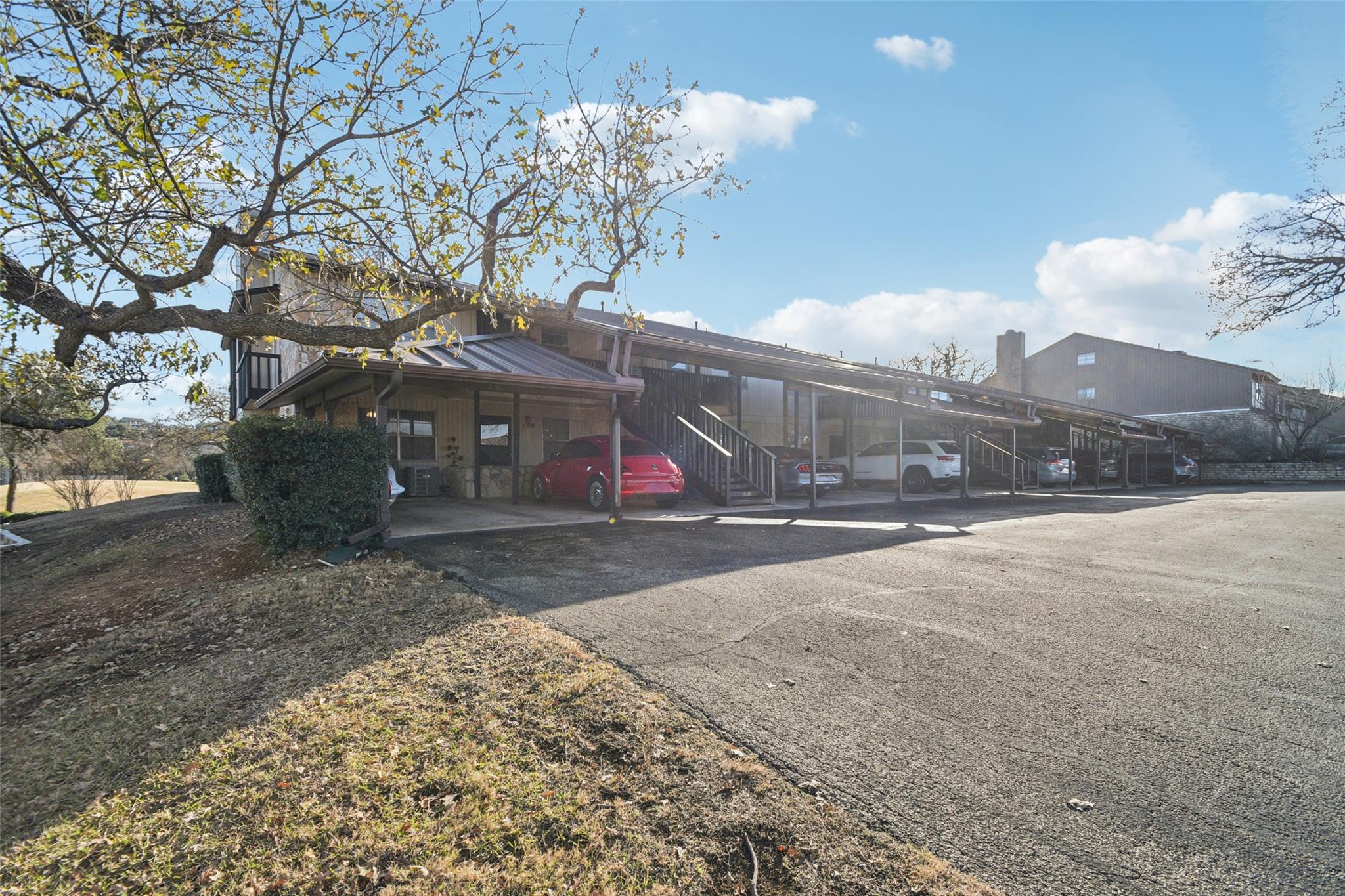 1214 Hi Stirrup # 100, Horseshoe Bay, TX 78657