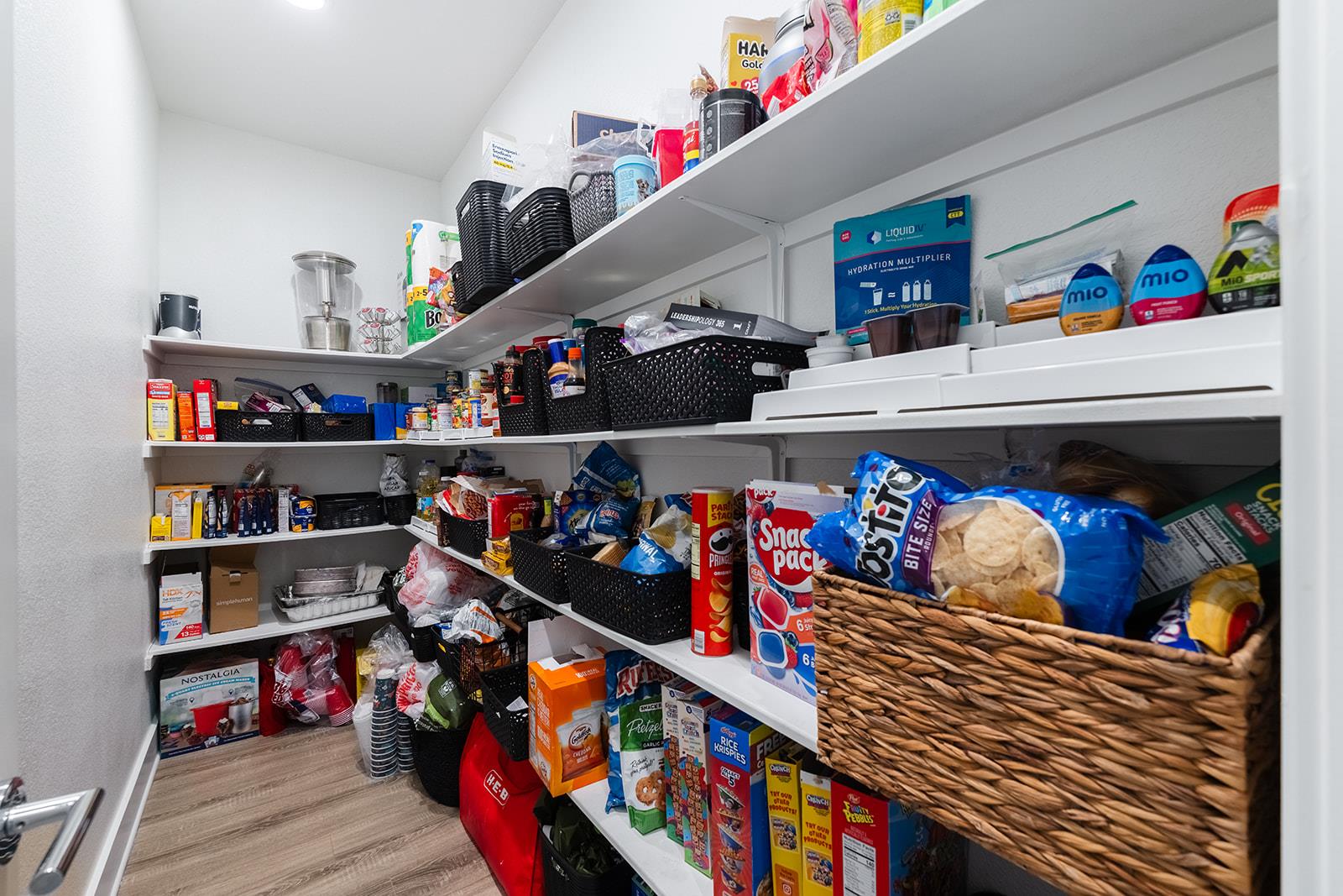 20702 Post Oak Dr, Lago Vista, TX 78645